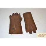 A pair of child's gloves