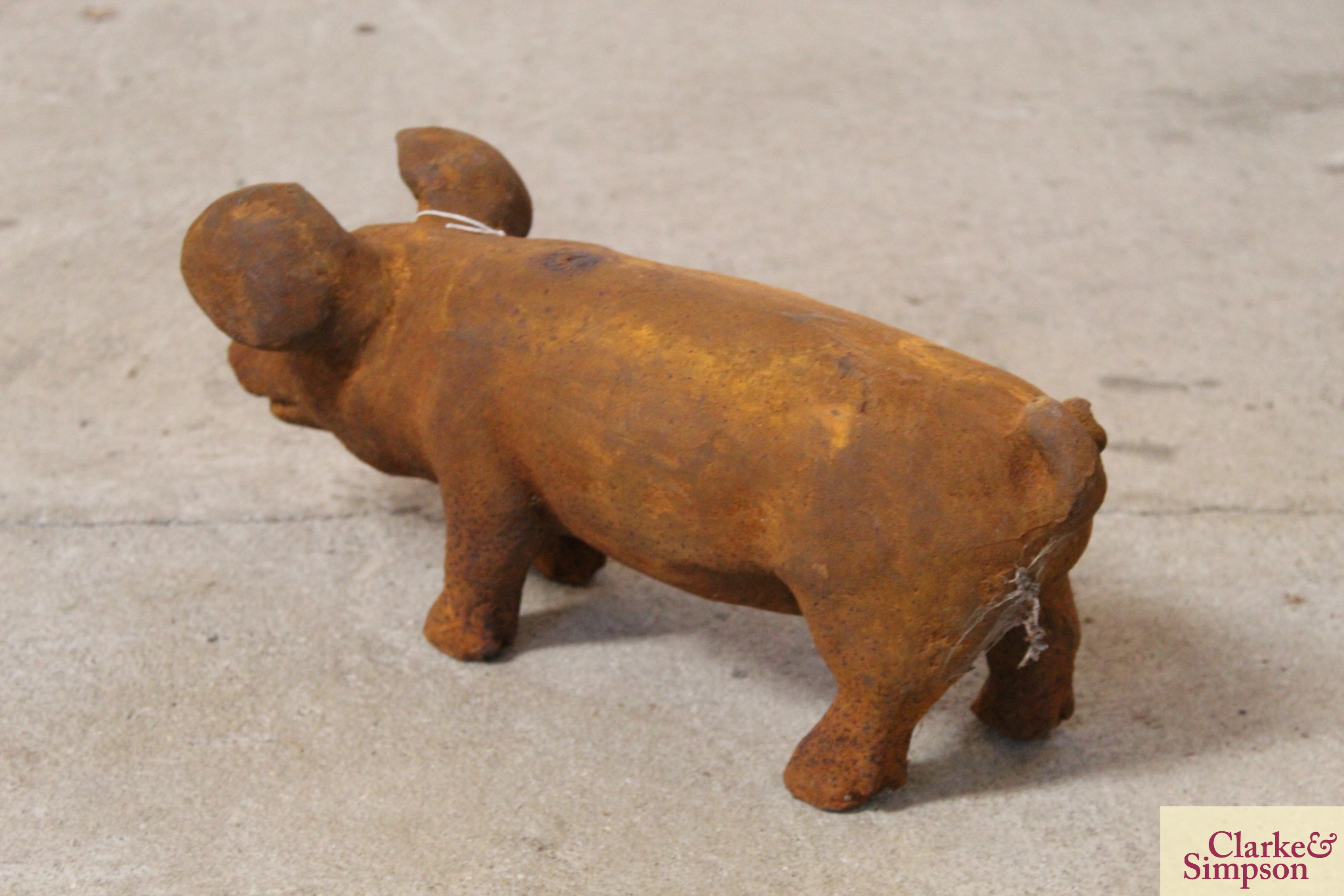 A cast iron pig - Image 2 of 2