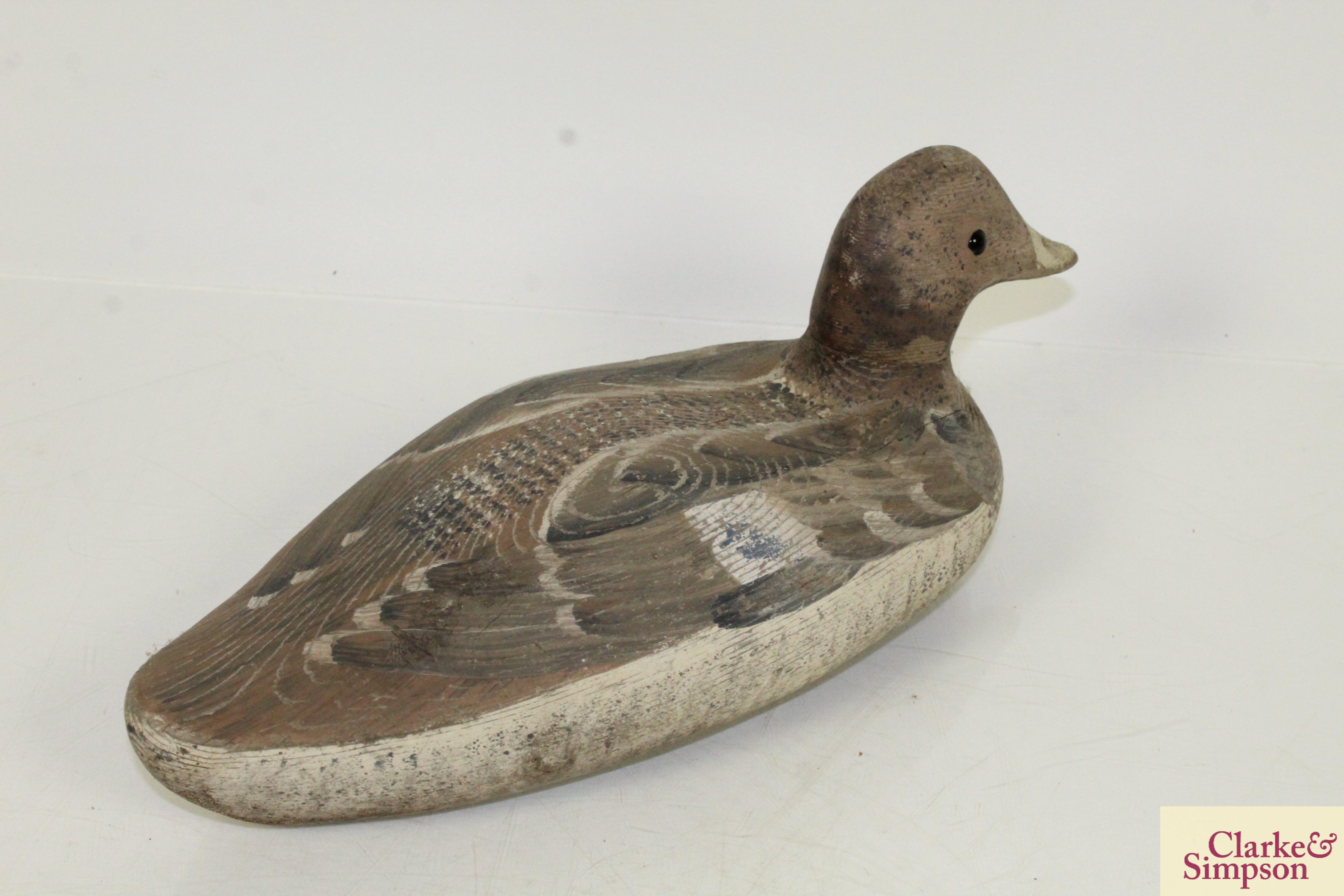 A vintage painted wooden decoy duck, approx. 13½" long - Image 4 of 5