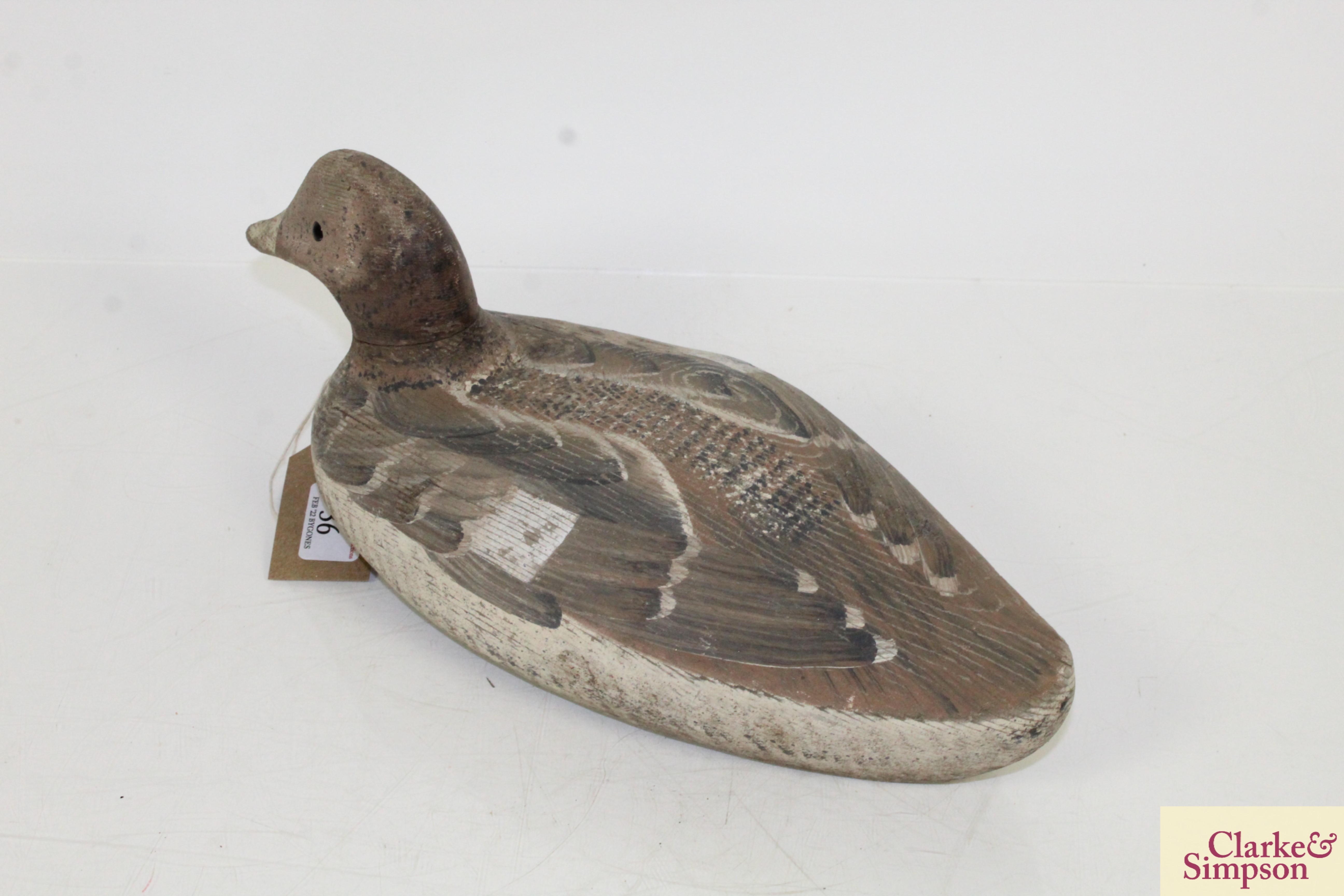 A vintage painted wooden decoy duck, approx. 13½" long - Image 3 of 5