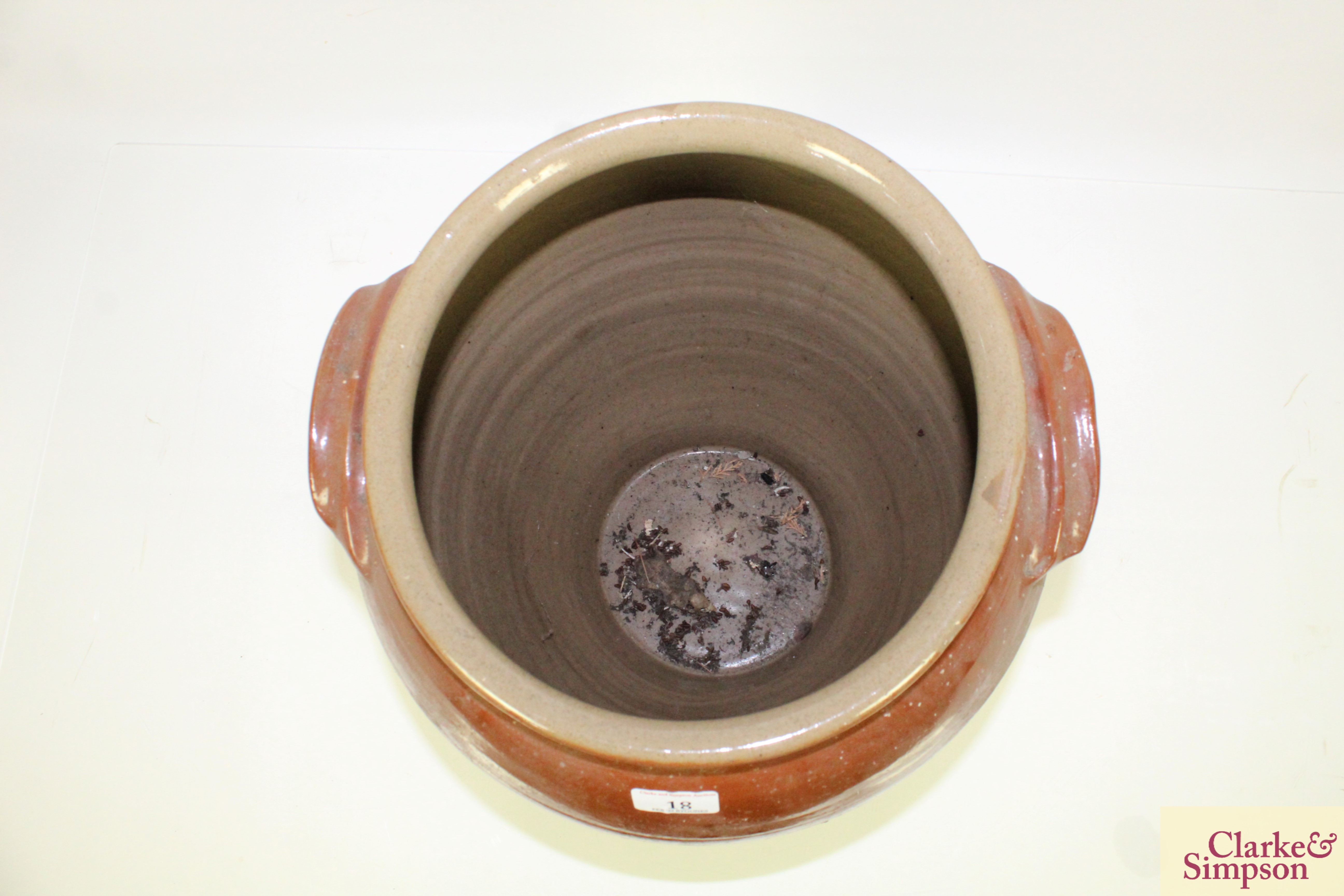 A glazed earthenware crock - Image 4 of 5