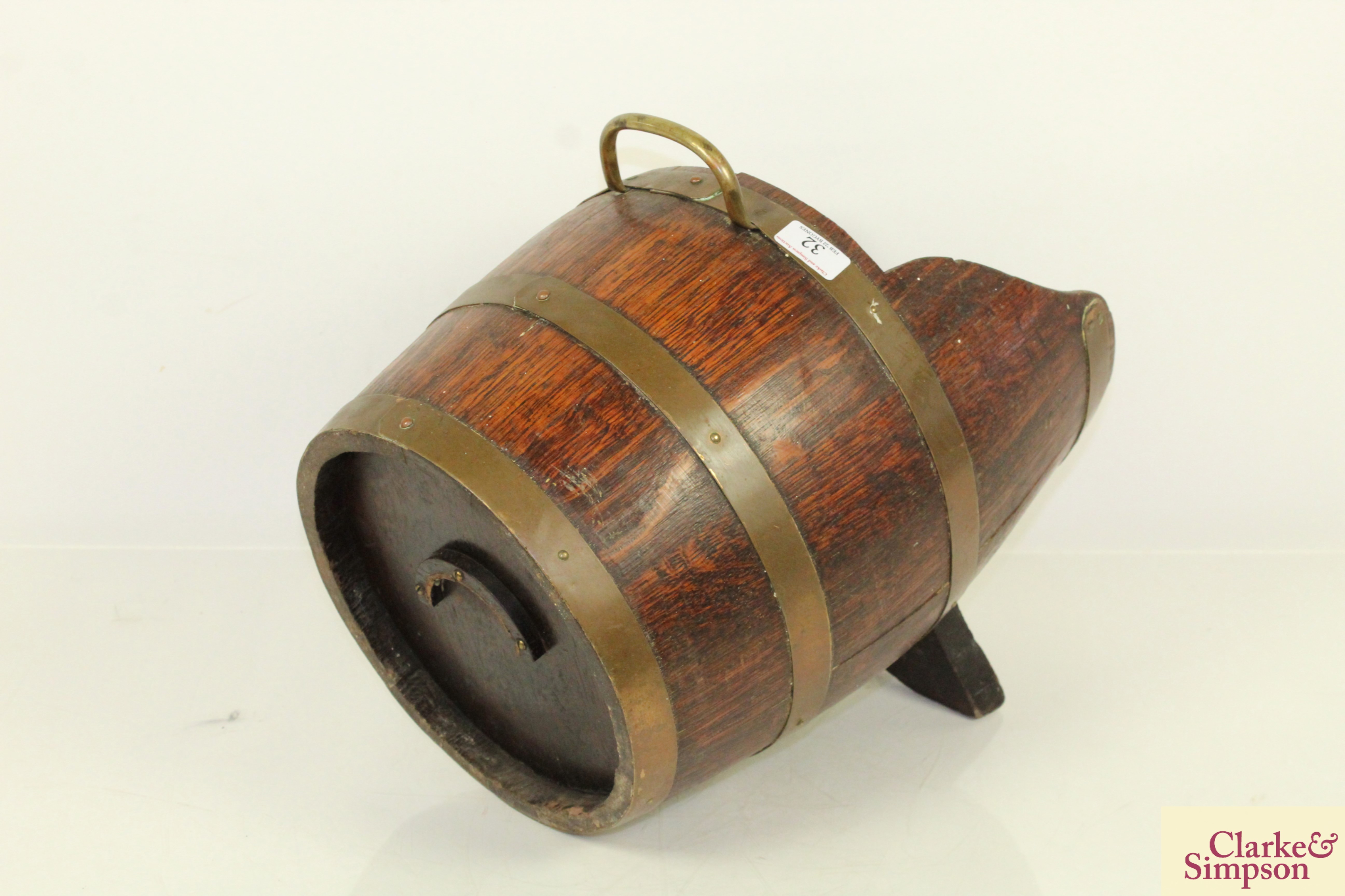 A wooden and brass coopered coal scuttle - Image 3 of 6