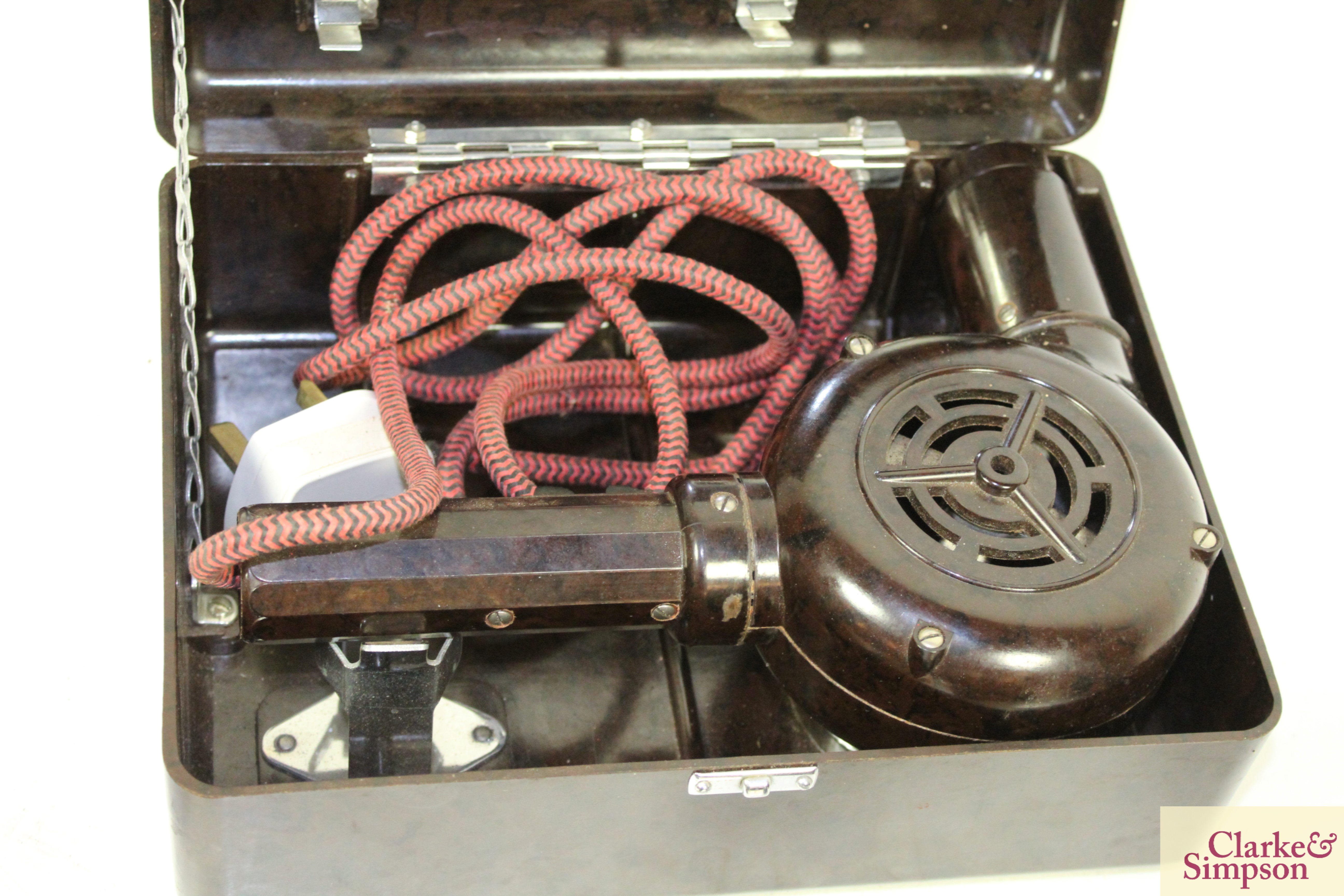 A Bakelite hair dryer in fitted case; four other B - Image 3 of 7