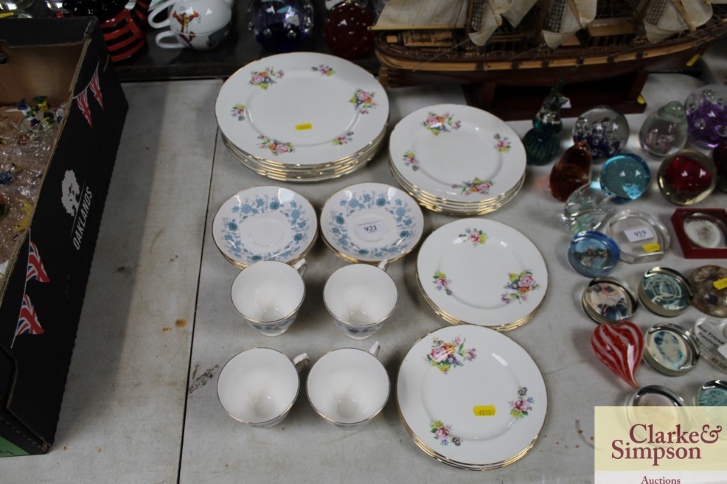 A quantity of tea and dinnerware to include Colcl