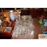 A quantity of various glassware to include a tripl