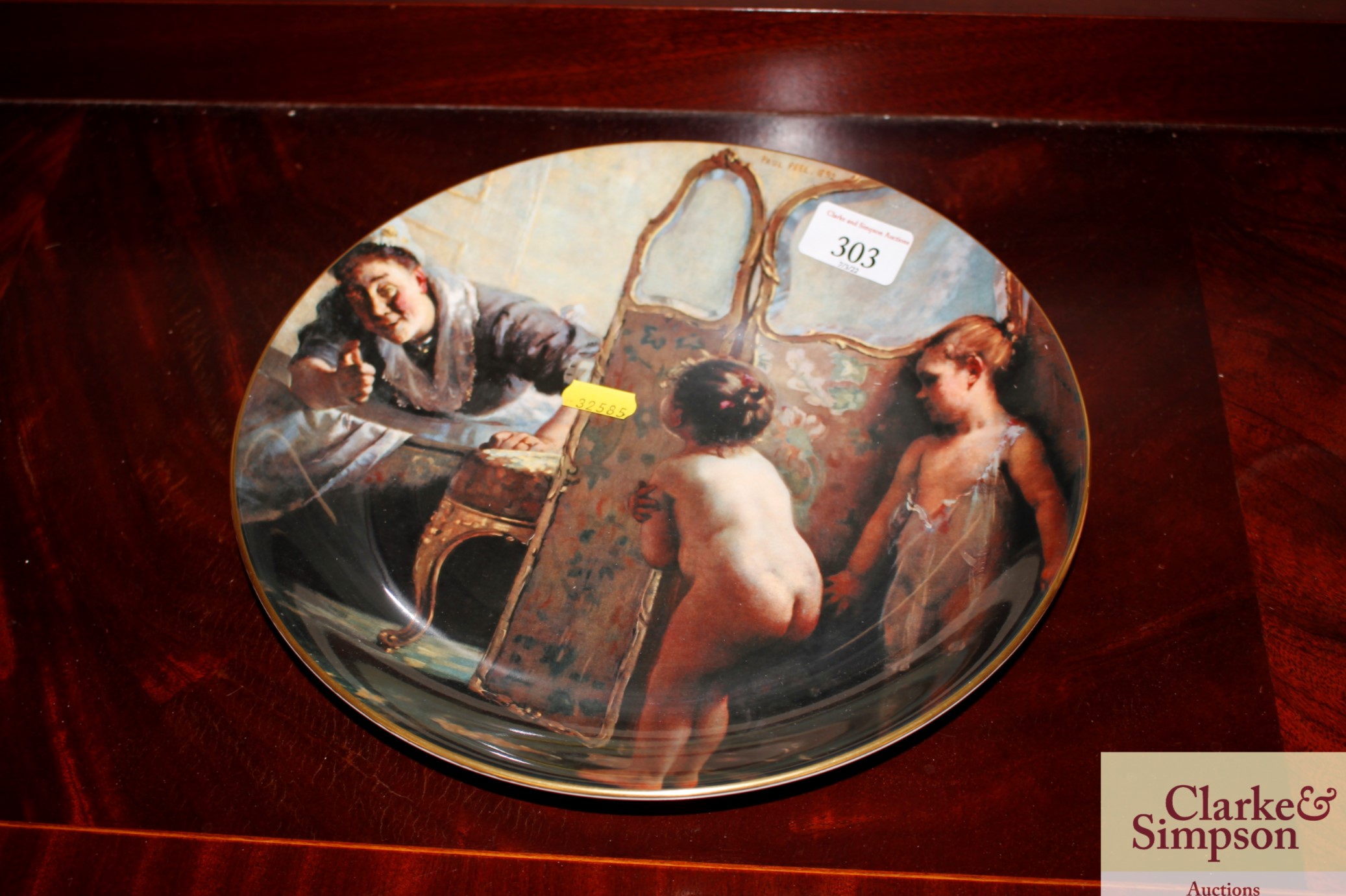 A commemorative collectors plate "Before The Bath"