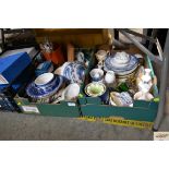 Two boxes of various china to include blue and whi