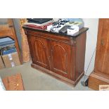 A mahogany chiffonier with inlaid decoration