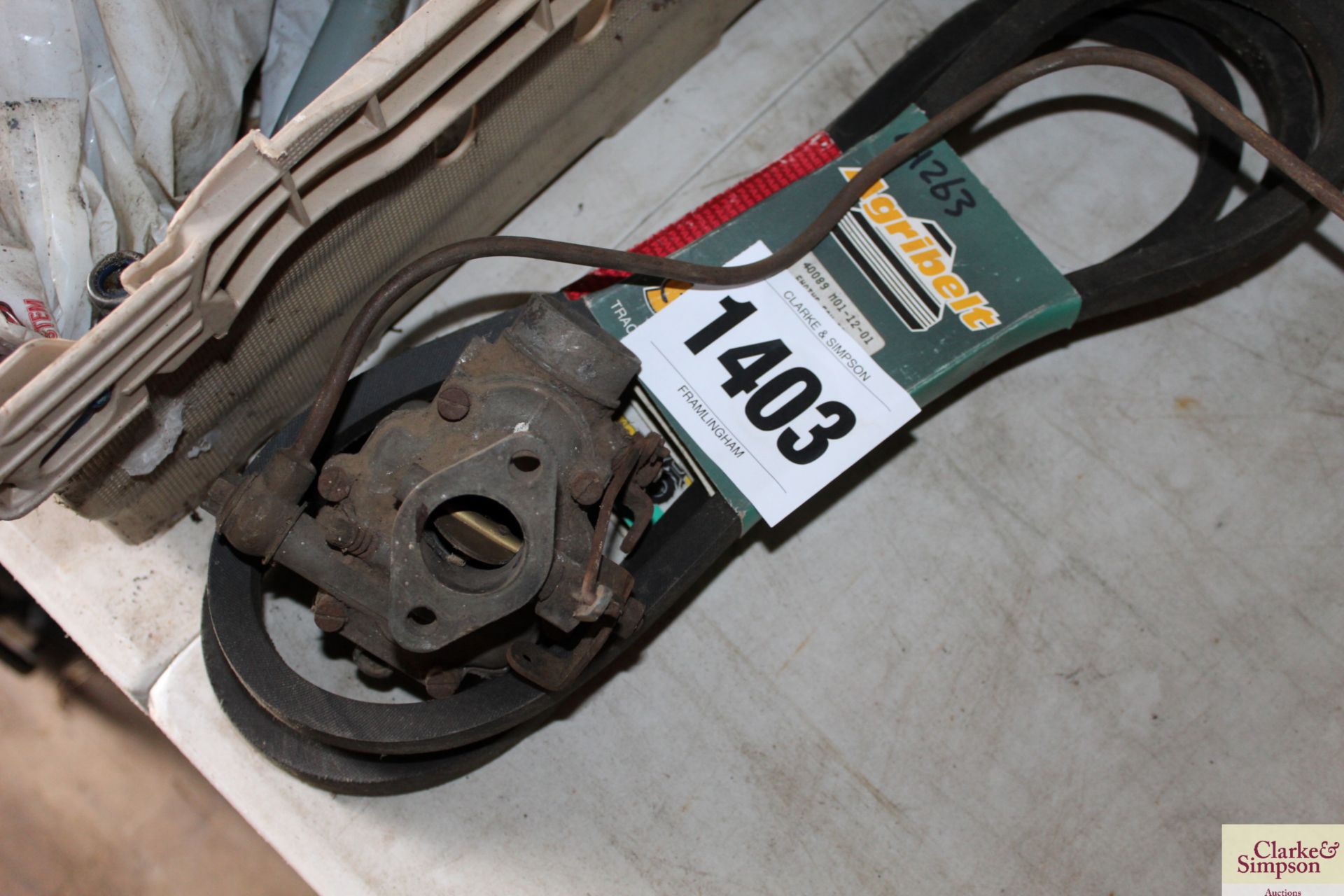 Unused Ferguson TE20 brake shoes, fan belts and FE35 carburettor. - Image 4 of 4