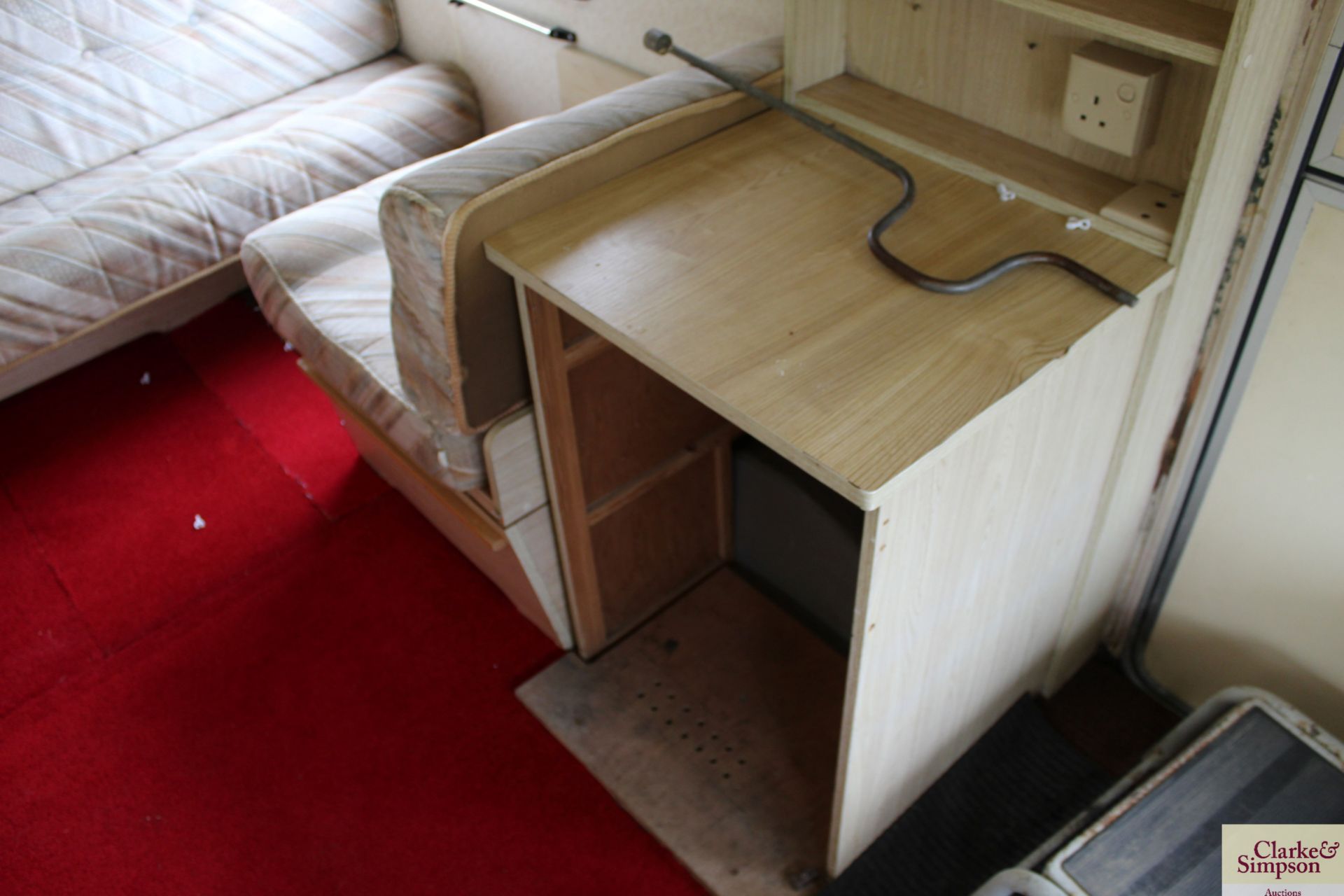 Globetrotter Ace single axle 17ft 4 berth caravan. - Image 14 of 19