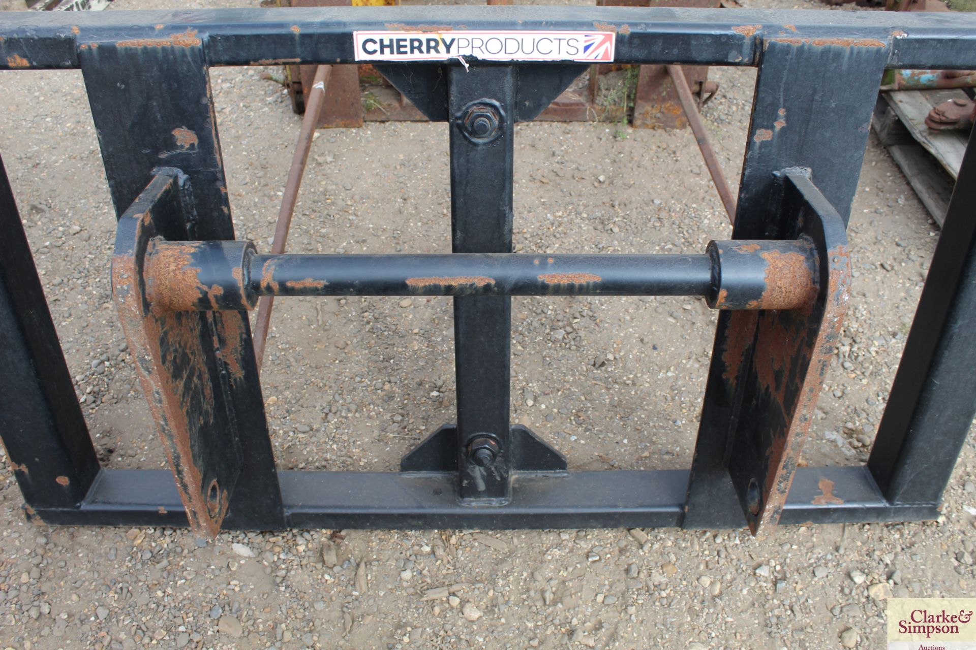 Cherry bale spike. 2019. Manitou brackets. Owned from new and for sale due to retirement. V - Image 5 of 5