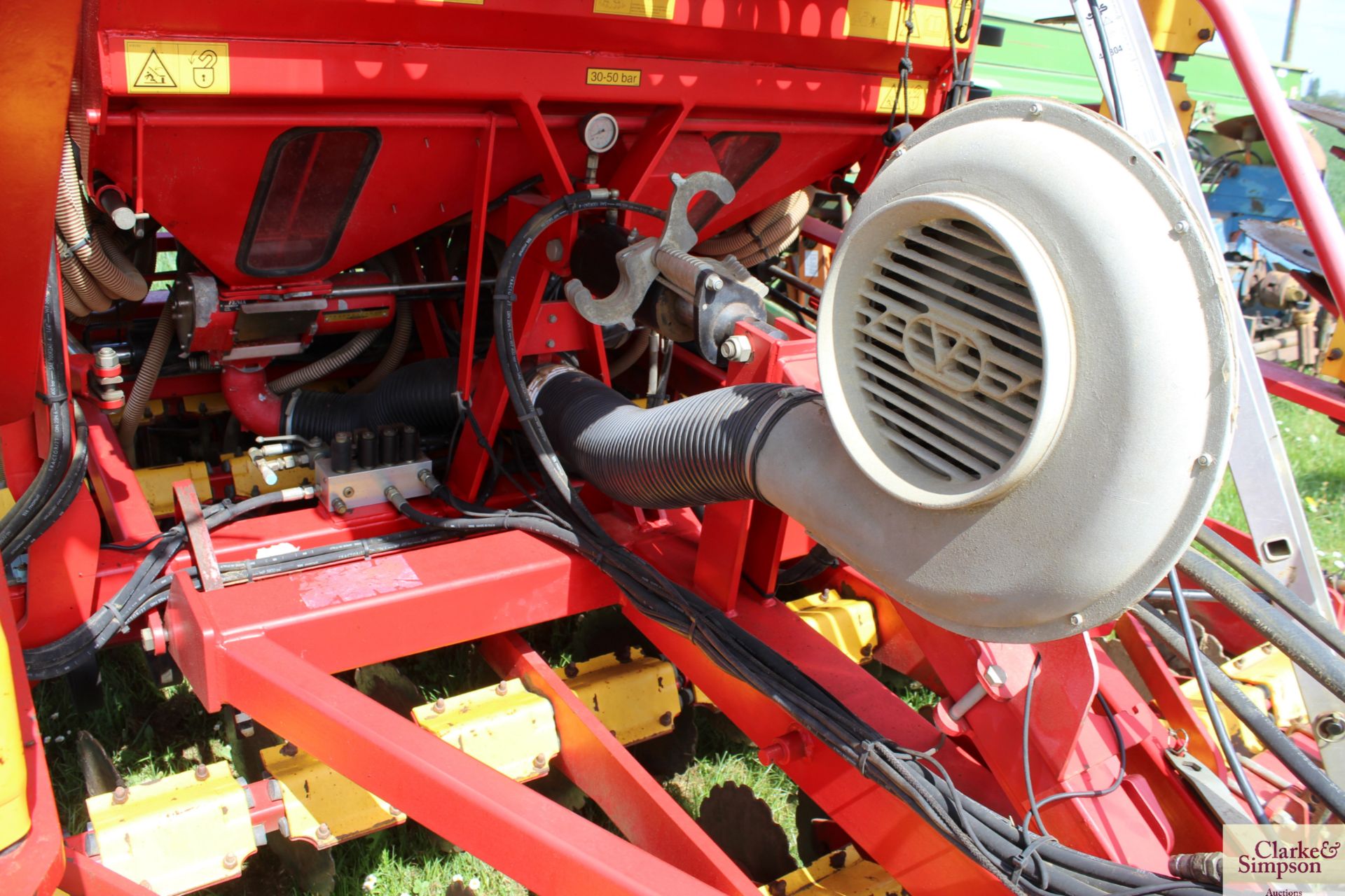 Vaderstad Rapid A600S 6m System Disc trailed drill. Serial number 12469. 3,401Ha. With radar, - Image 27 of 35