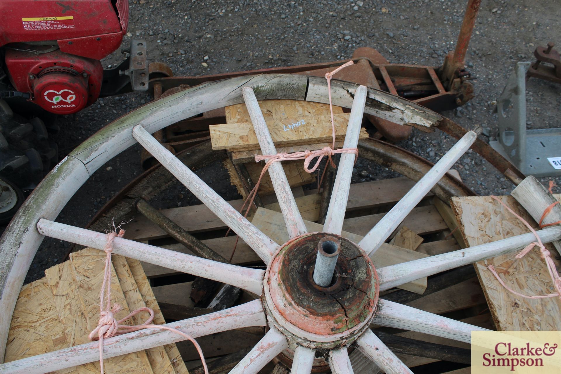 2x wagon wheels. - Image 3 of 3