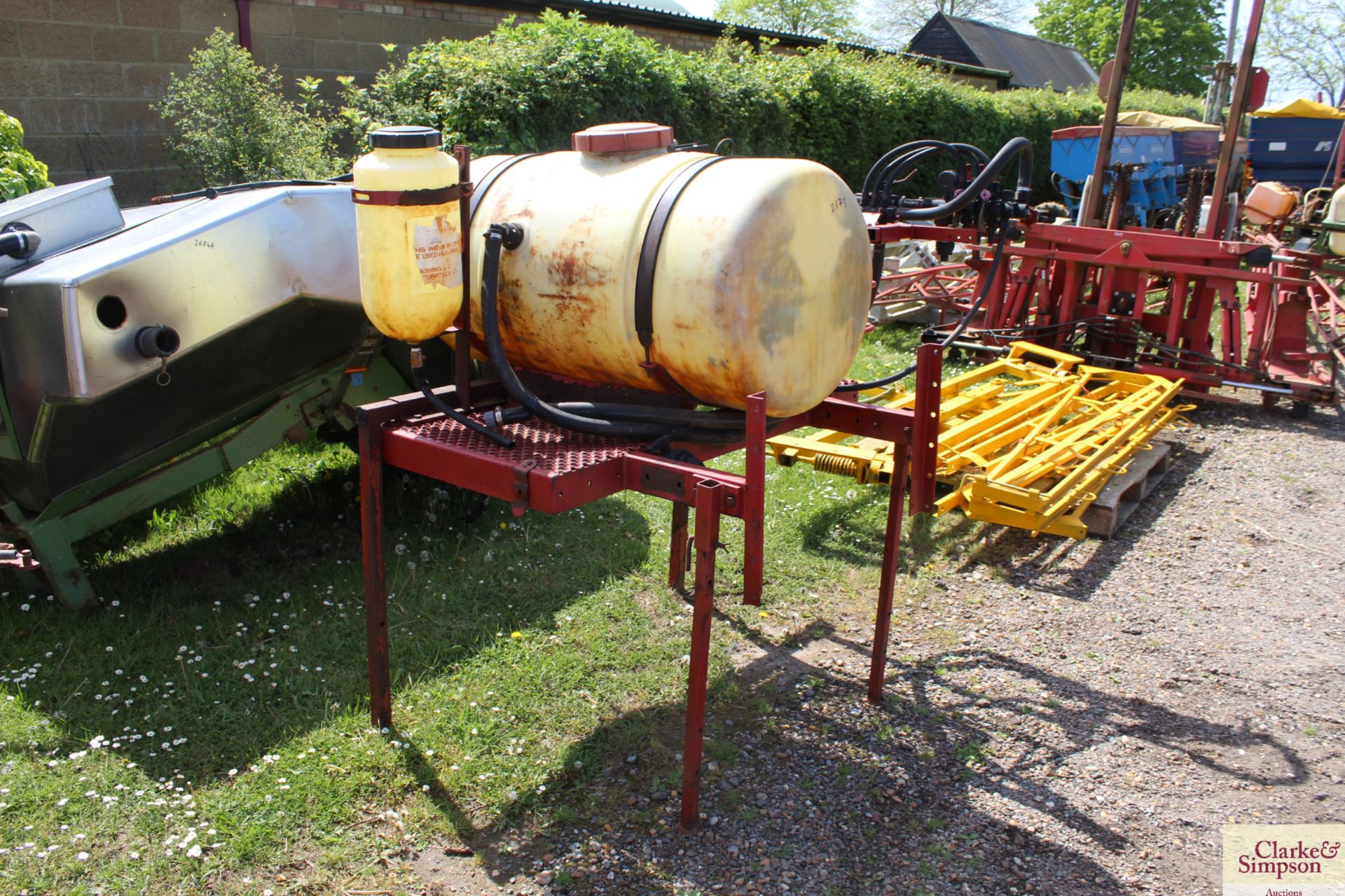 Hardi 50 linkage sprayer tank. With three section manual control and hand wash bowl. V