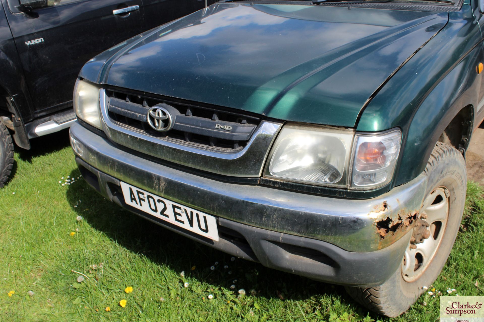 Toyota Hilux EX 270 D-4D double cab pick-up. Registration AF02 EVU. Date of first registration 17/ - Image 5 of 29