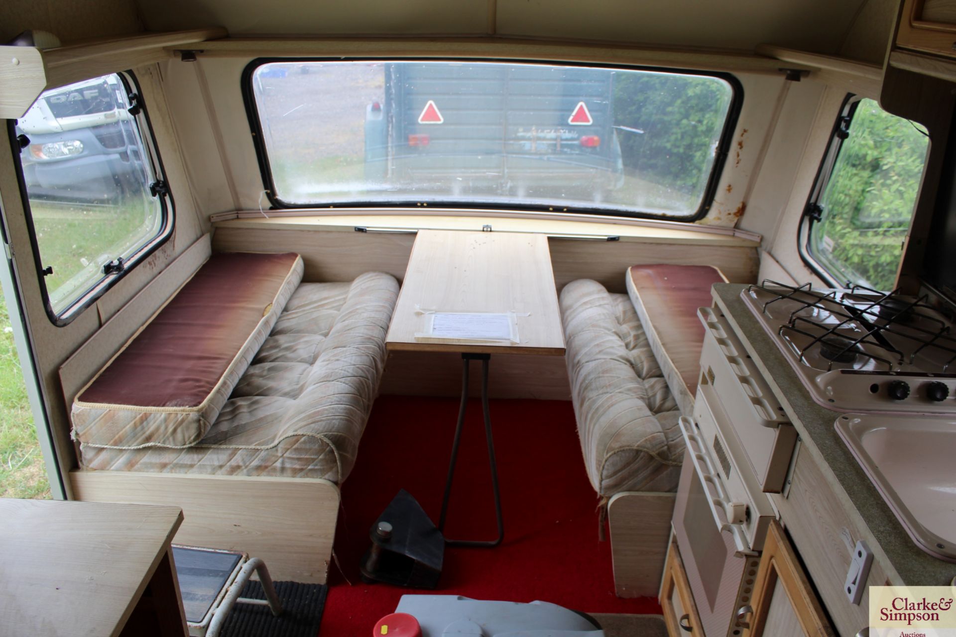 Globetrotter Ace single axle 17ft 4 berth caravan. - Image 9 of 19