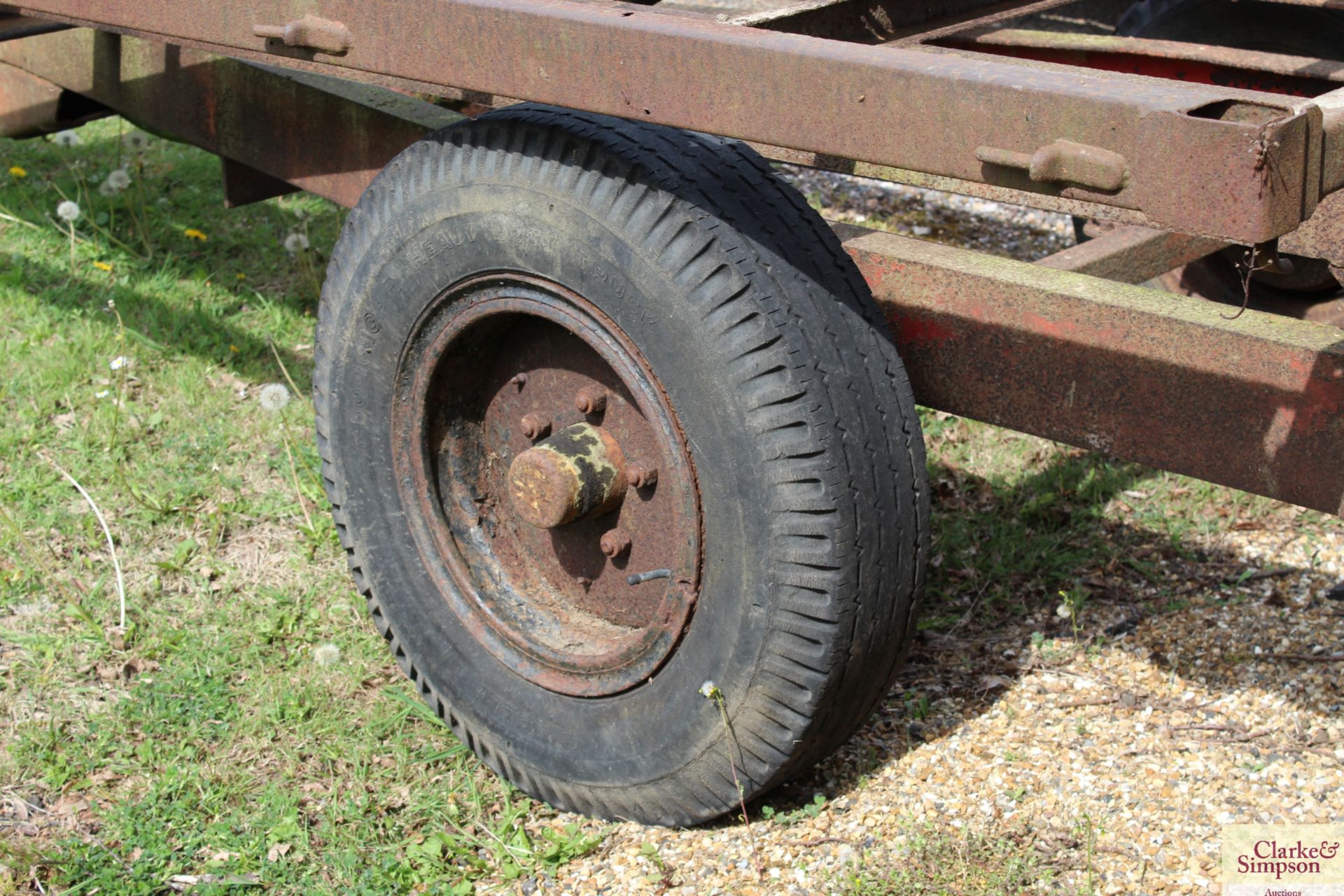 Ferguson single axle tipping trailer. - Image 5 of 10