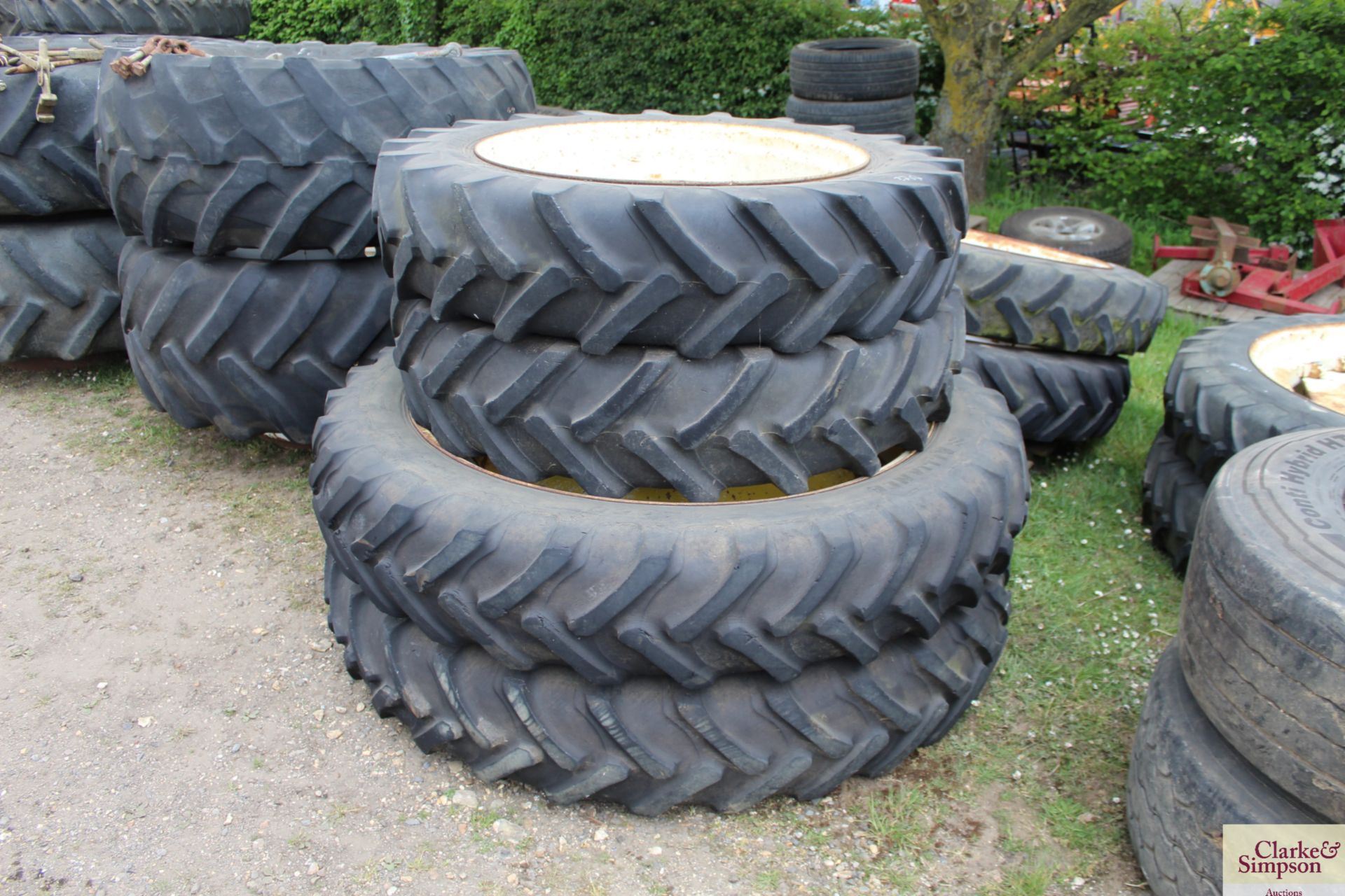 Row crop wheels and tyres to fit New Holland TM 150. Comprising 12.4R46 rears and 12.4R32 fronts.