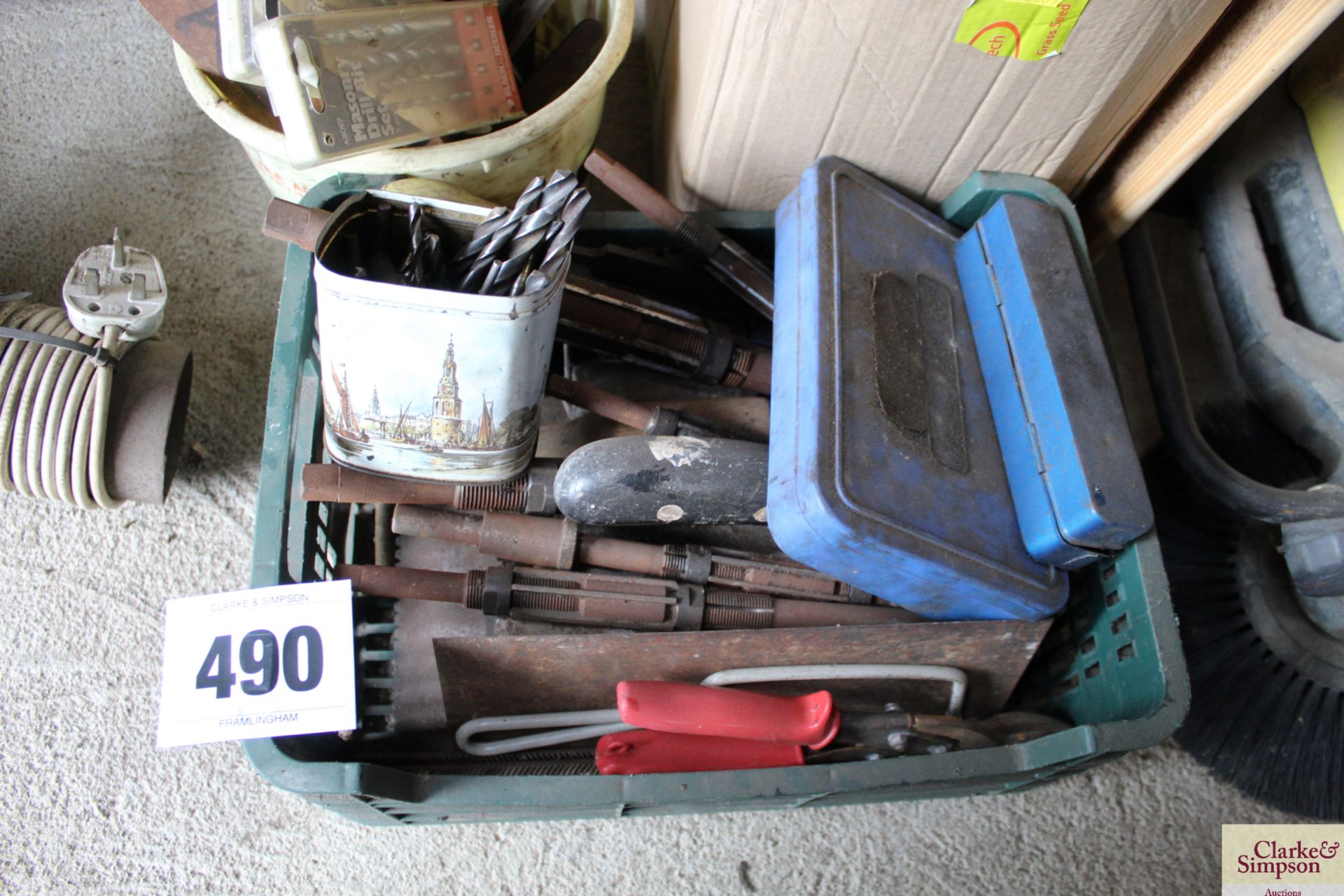 Large quantity of hand tools. - Image 2 of 4