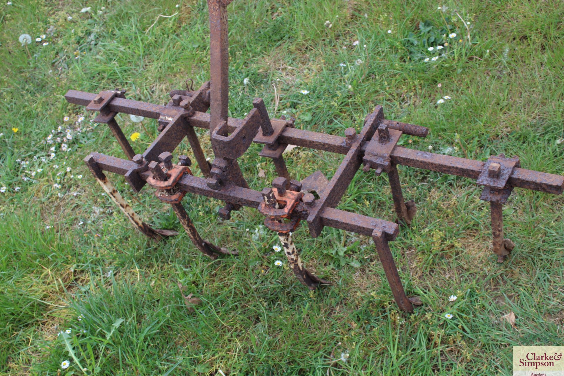 Small linkage cultivator. - Image 2 of 4