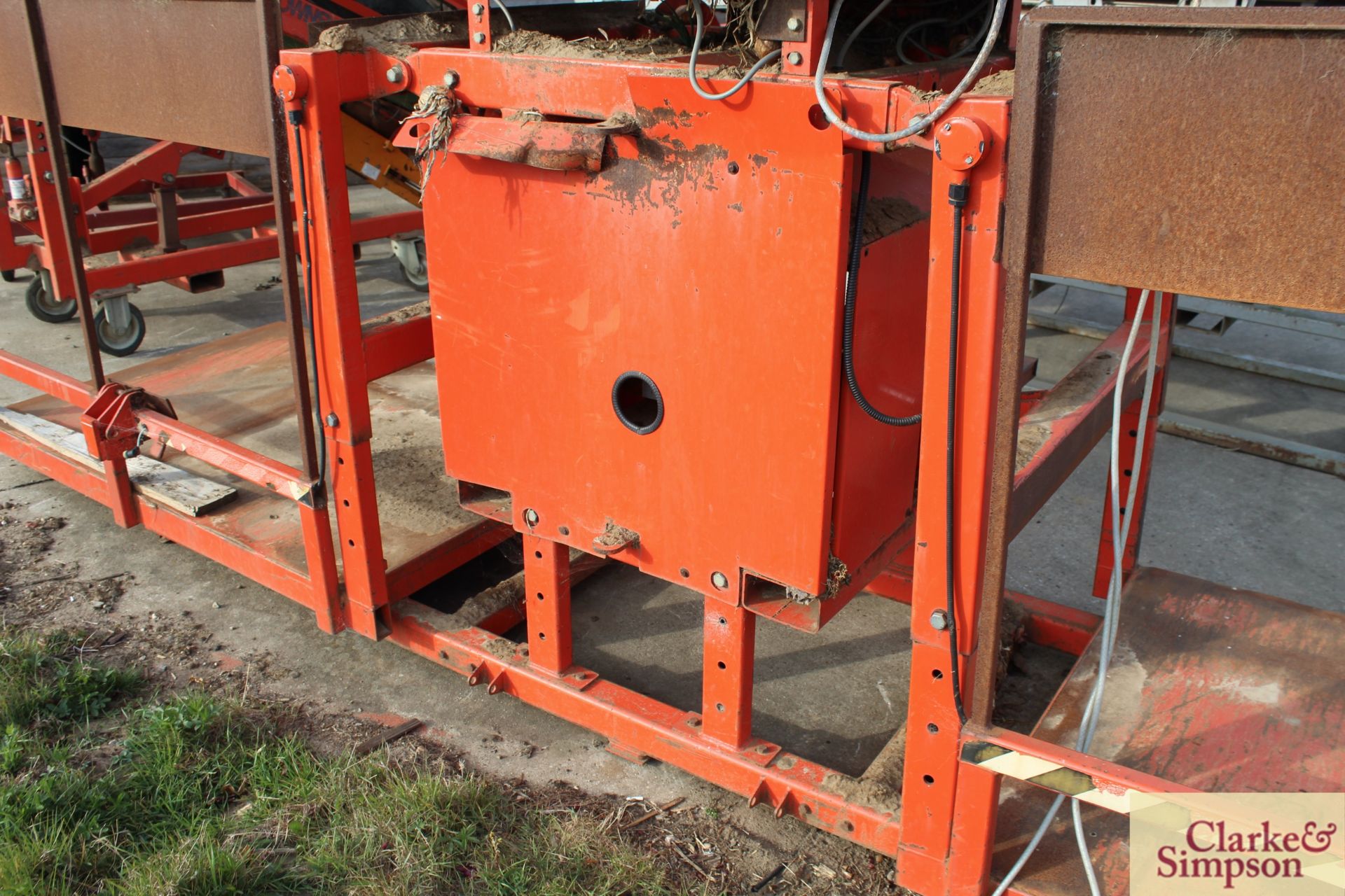 Downs Boxer 3 double box filler. V [Located Rendlesham, 5-minute drive from Auction Centre] - Image 9 of 16