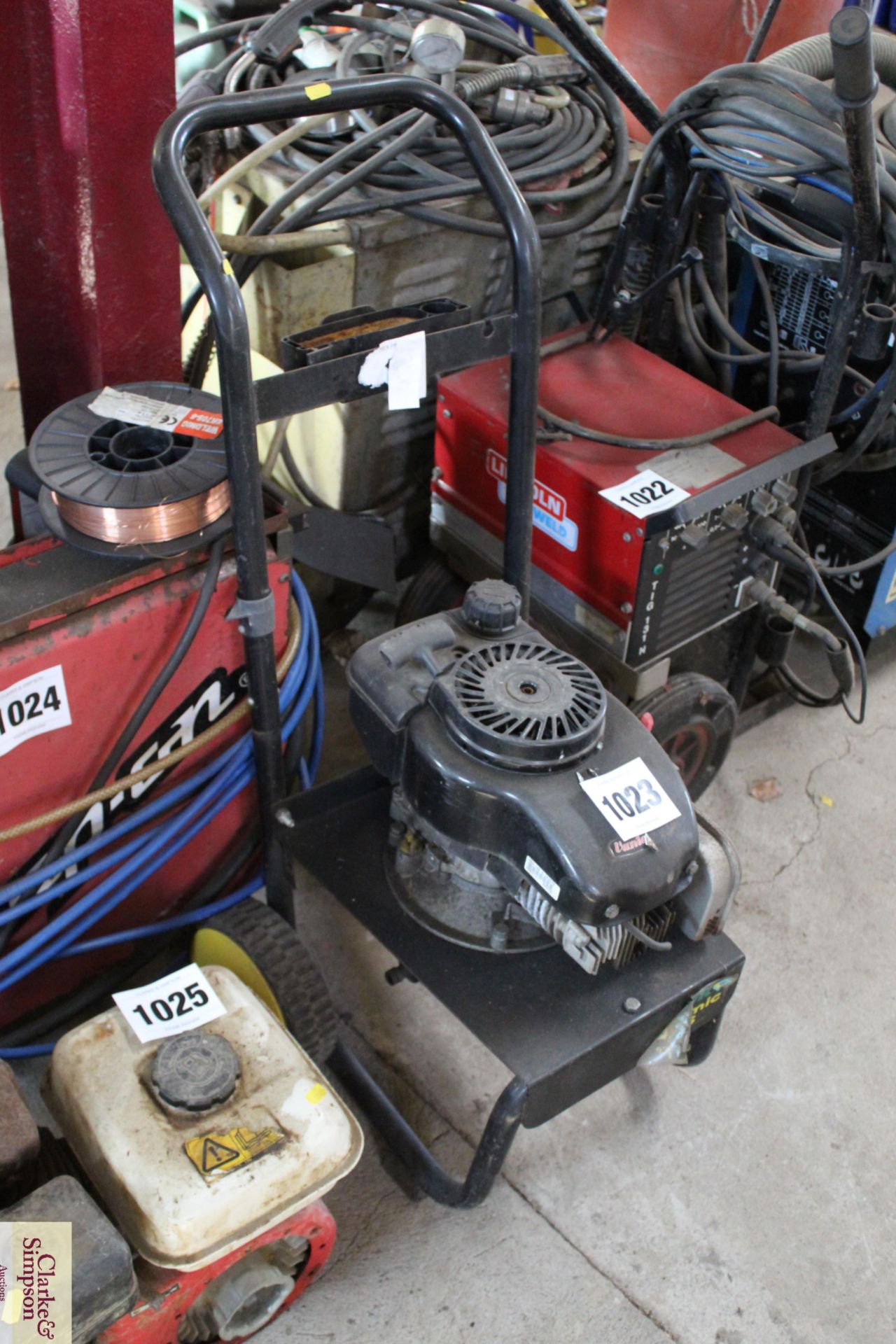Pressure washer for spares. - Image 2 of 4