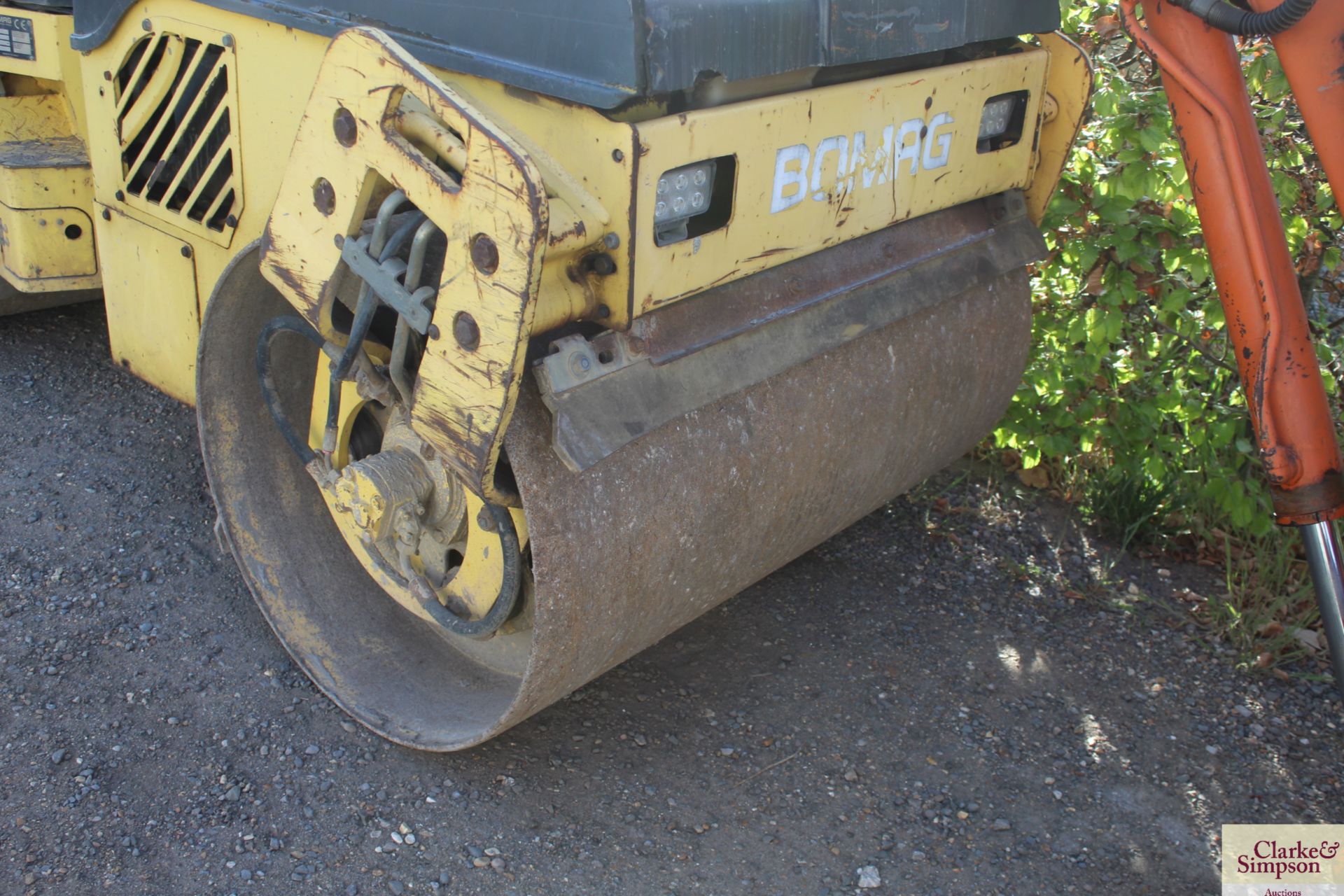 Bomag BW 120 AD-4 double drum roller. 2007. 1,346 hours. Serial number 101880024620. Owned from new. - Image 2 of 11