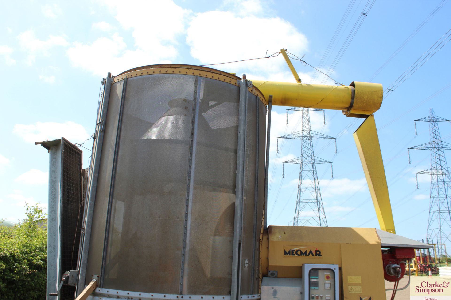 Mecmar 13T mobile grain drier. 326 hours. For sale due to retirement. V - Image 3 of 21
