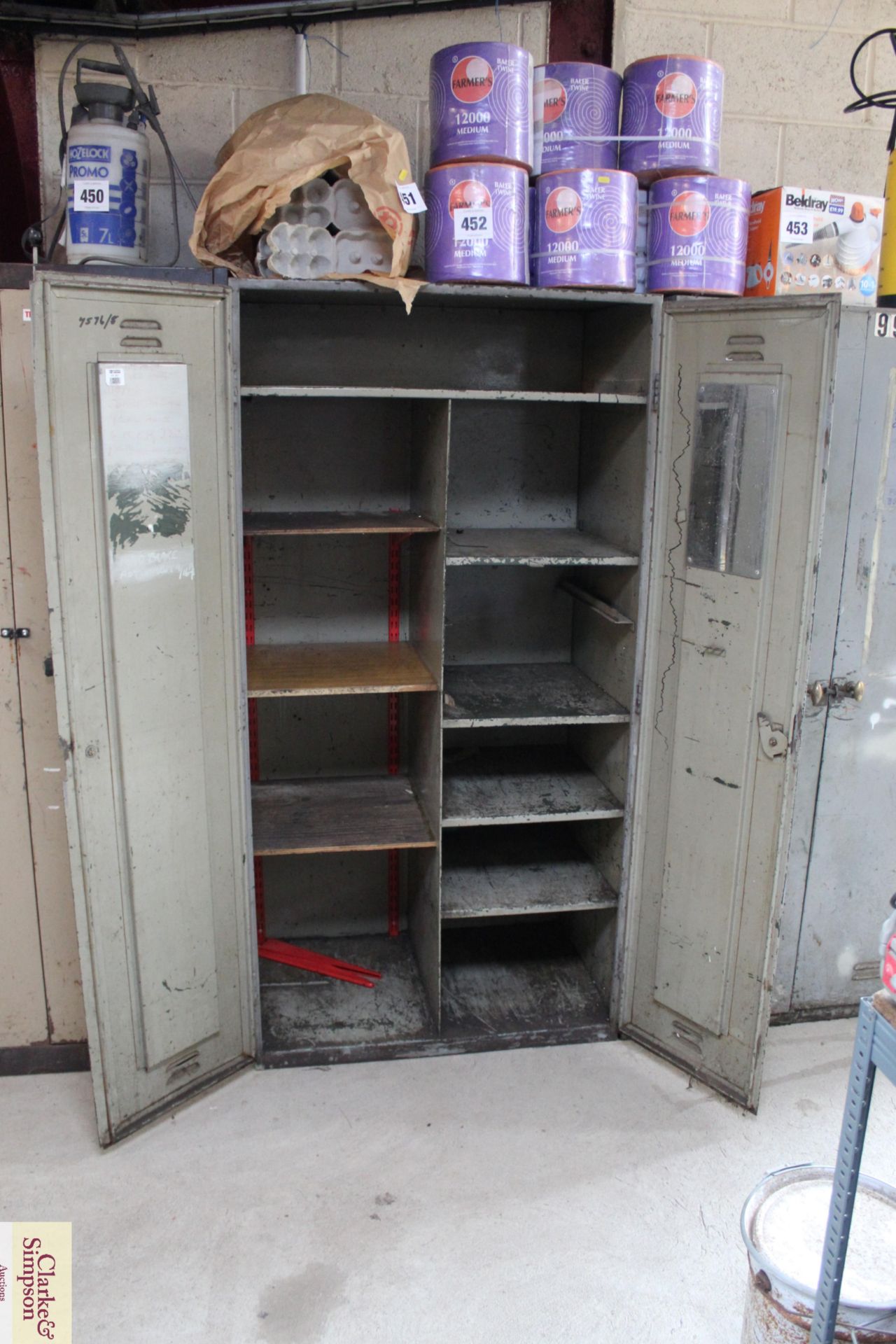 Workshop storage cabinet. - Image 2 of 5