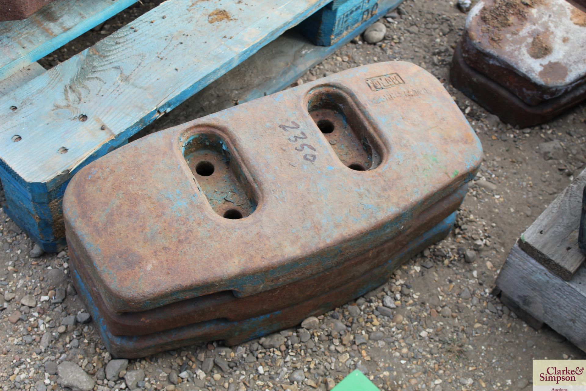 3x Ford FoMoCo front weights.