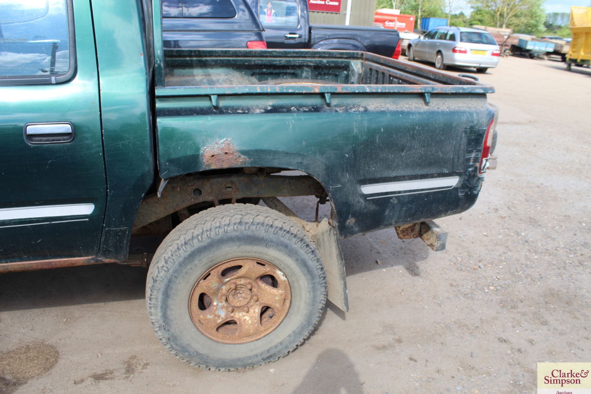 Toyota Hilux EX 270 D-4D double cab pick-up. Registration AF02 EVU. Date of first registration 17/ - Image 10 of 29