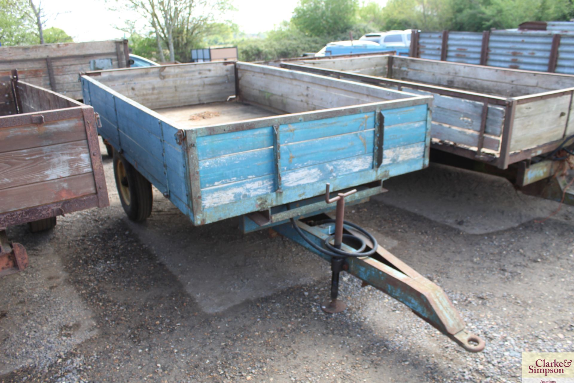 3T single axle tipping trailer.