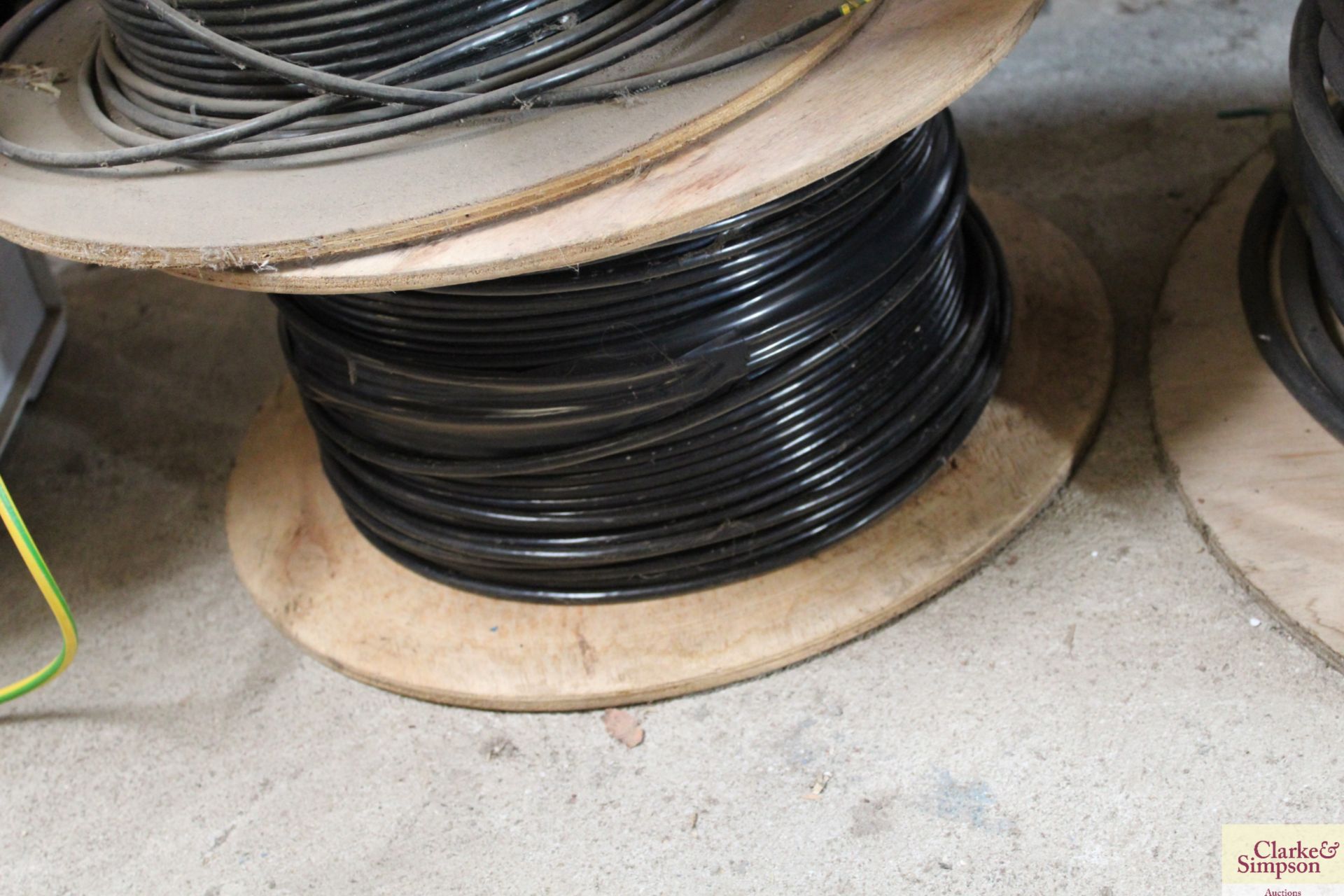 Fibre optic type cable and others. EORI No. GB166690476000 Comm Code: 8544 - Image 5 of 5