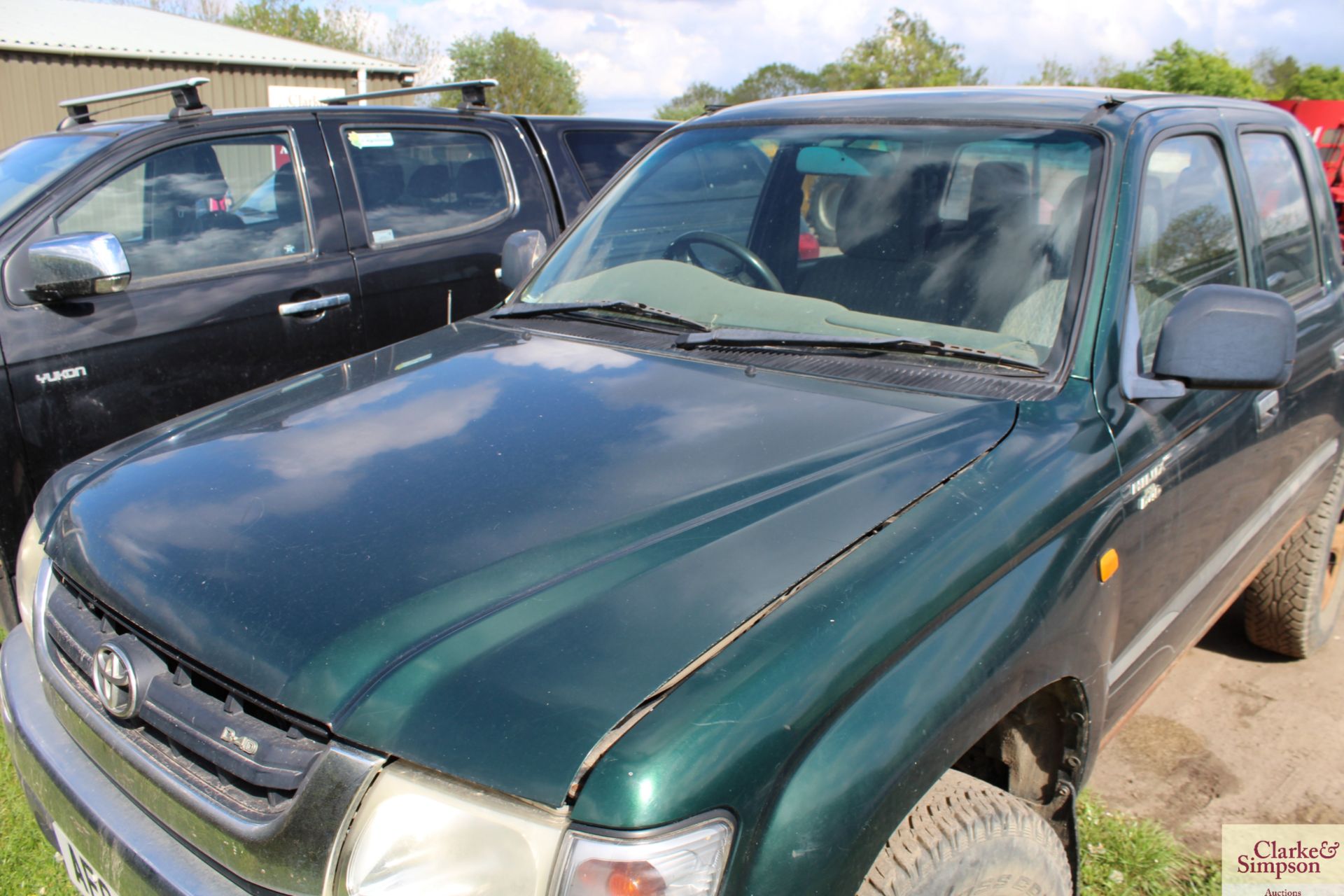 Toyota Hilux EX 270 D-4D double cab pick-up. Registration AF02 EVU. Date of first registration 17/ - Image 6 of 29