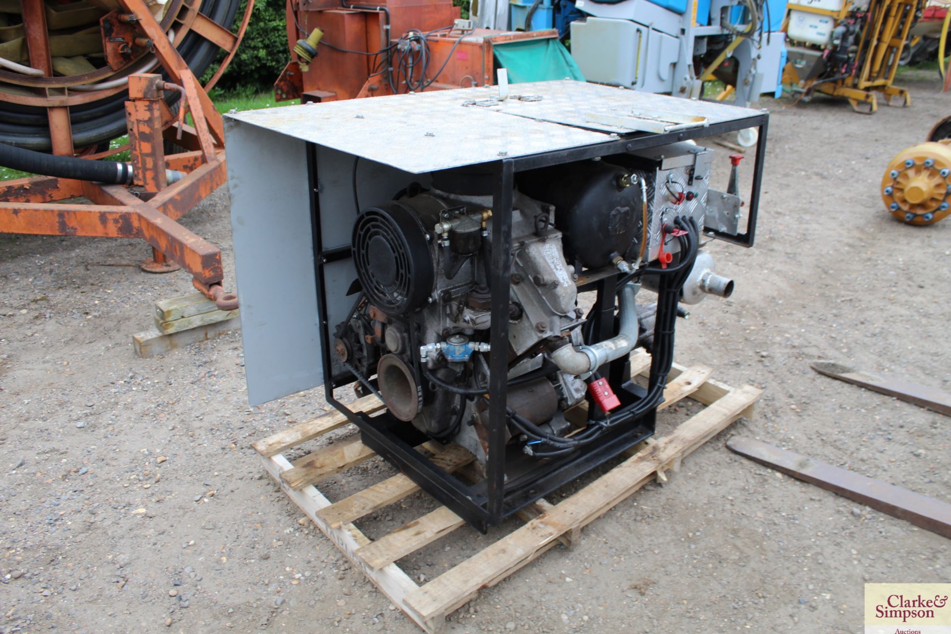 Twin cylinder air cooled diesel self-contained hyd