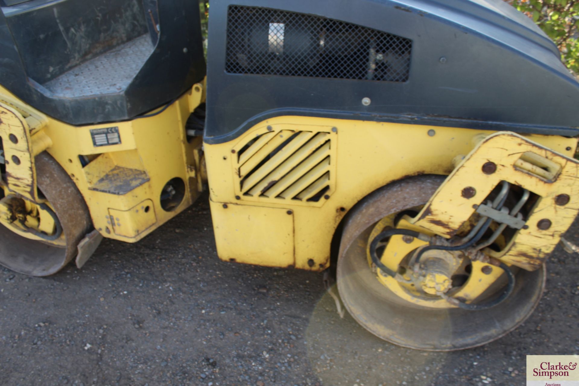 Bomag BW 120 AD-4 double drum roller. 2007. 1,346 hours. Serial number 101880024620. Owned from new. - Image 5 of 11