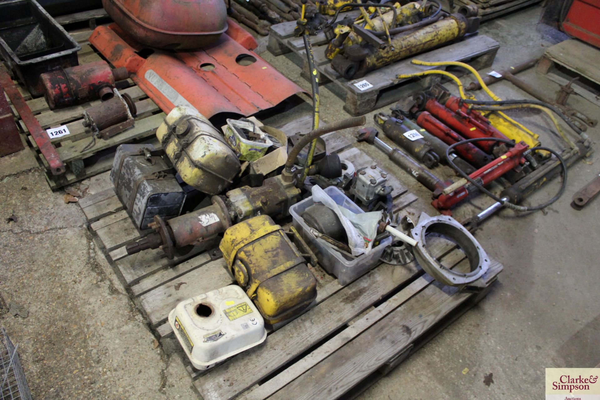 Various engine spares, hydraulic pumps etc. - Image 2 of 5