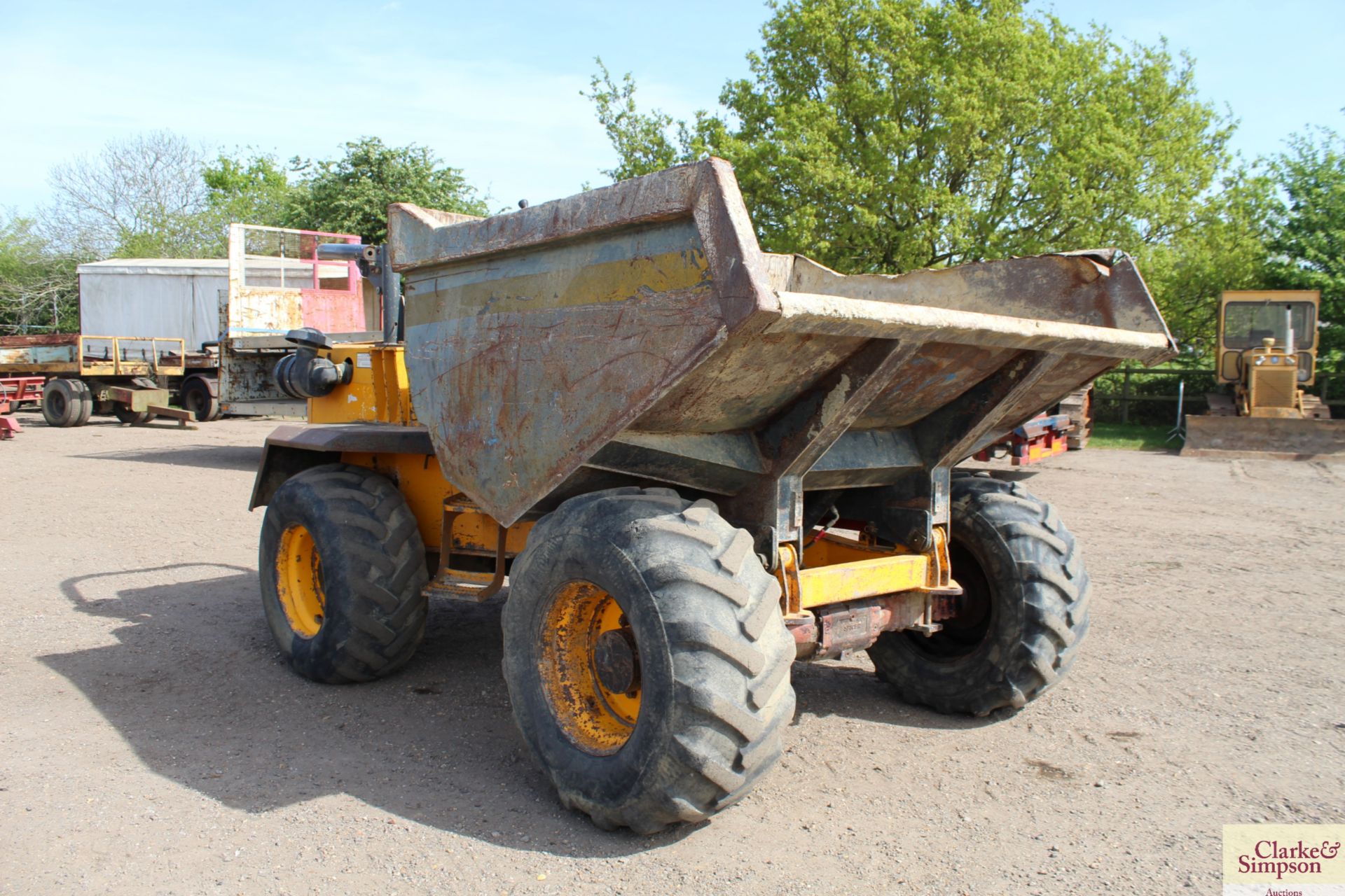 Barford SK10000 10T 4WD dumper. 2006. Serial number SK10255/SYTK1182. 500/60-22.5 wheels and - Image 7 of 33