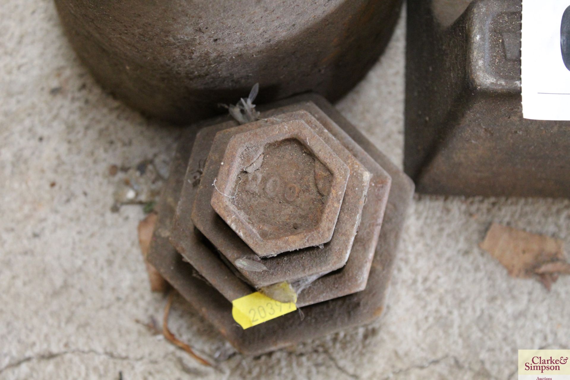 Various cast iron weights. - Image 2 of 3