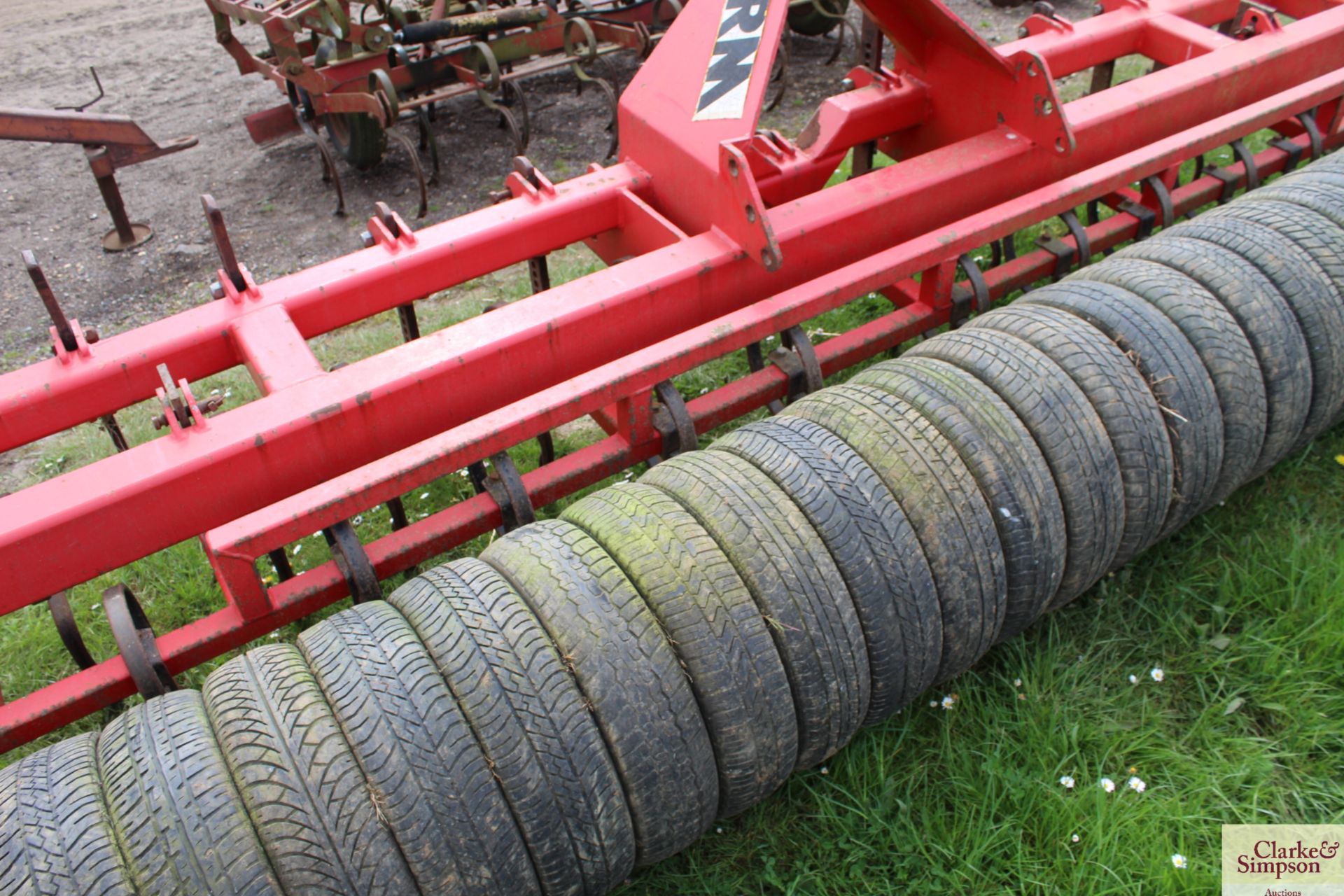KRM 4m DrillMate. With rigid tines, pigtail tines and tyre packer. V - Image 10 of 13