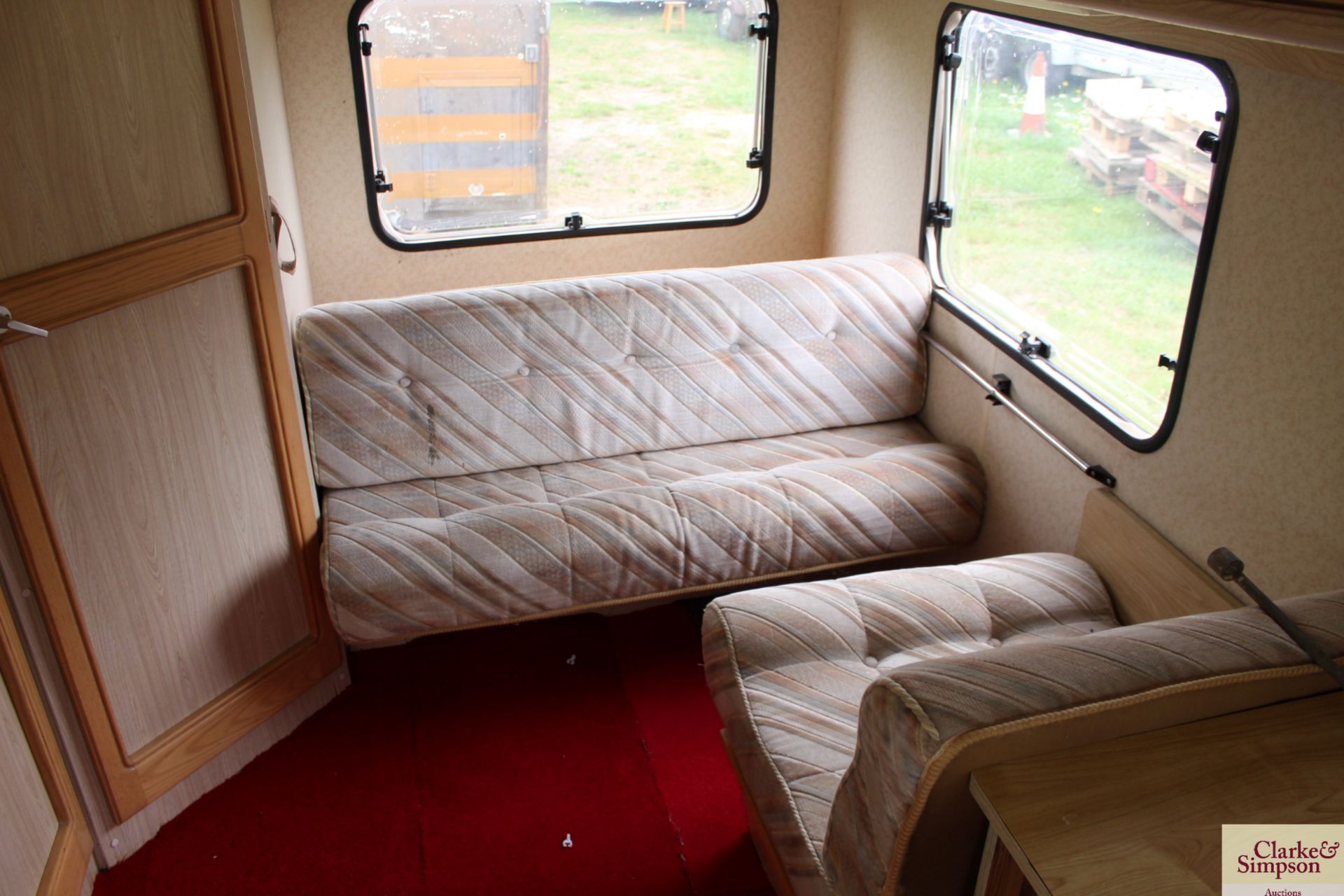 Globetrotter Ace single axle 17ft 4 berth caravan. - Image 15 of 19