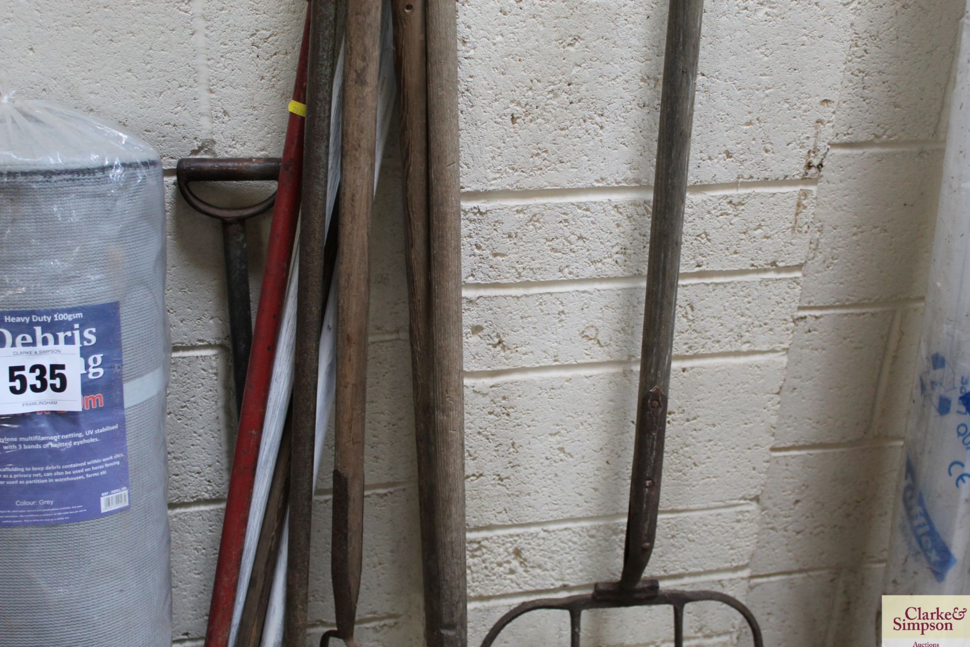 Quantity of long handled tools. - Image 3 of 5