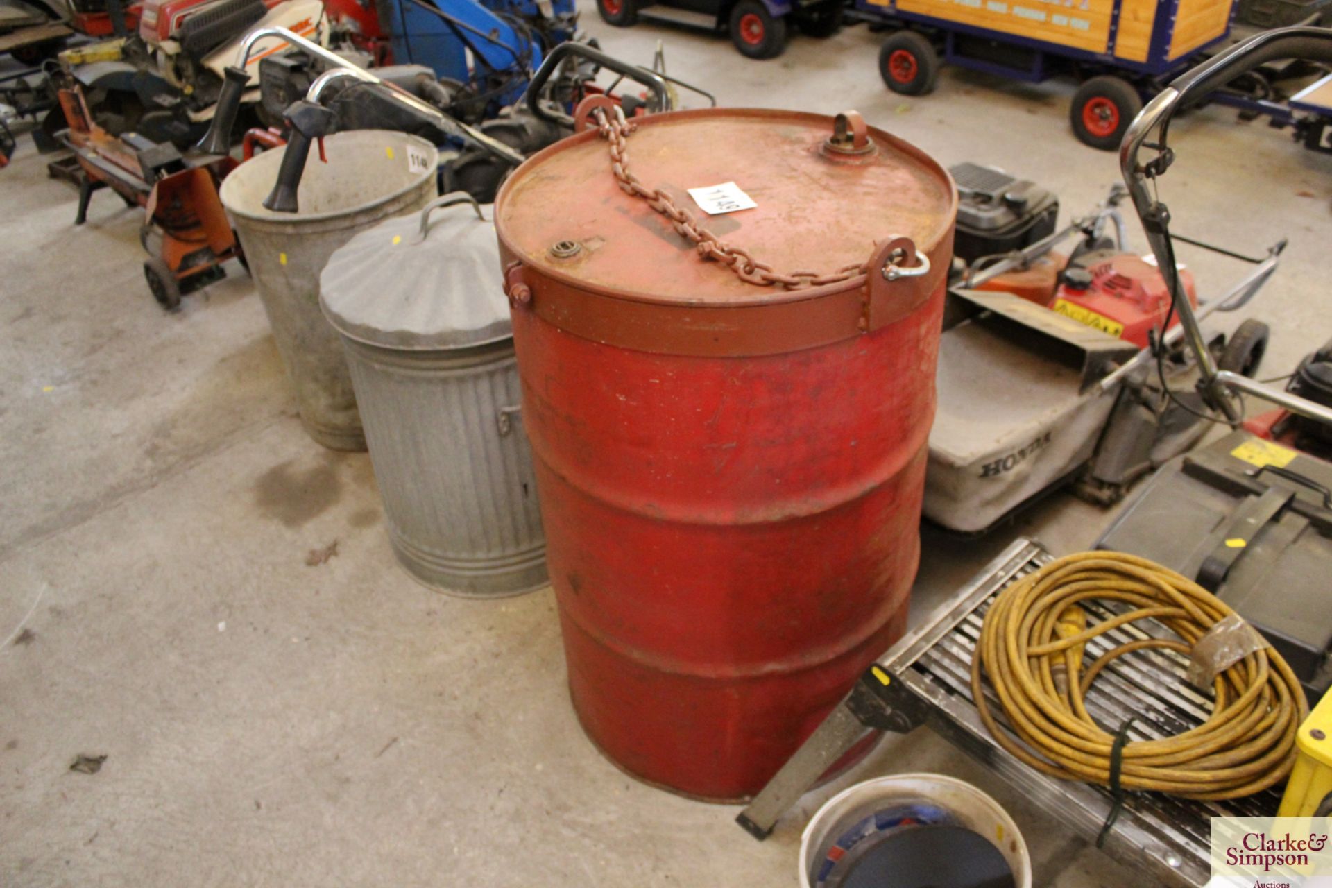 Drum with lifting chains. Previously used for refu - Image 2 of 2