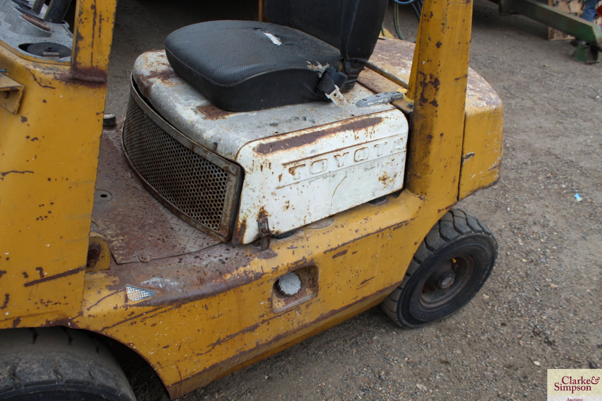 Toyota 02-2FD20 2T diesel forklift.4x366 hours. Vendor reports brakes need attention. V - Image 10 of 16