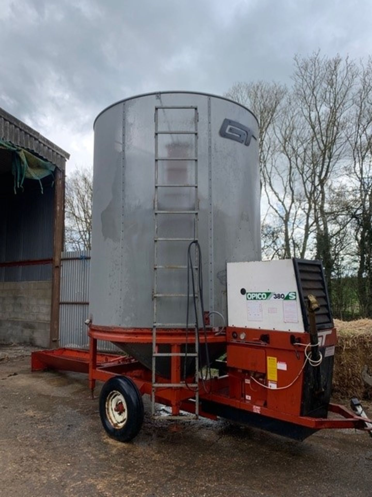 Opico GT 380S mobile 9T gas fired grain drier. With Opico DCM controller. Top auger dismantled for - Image 2 of 3