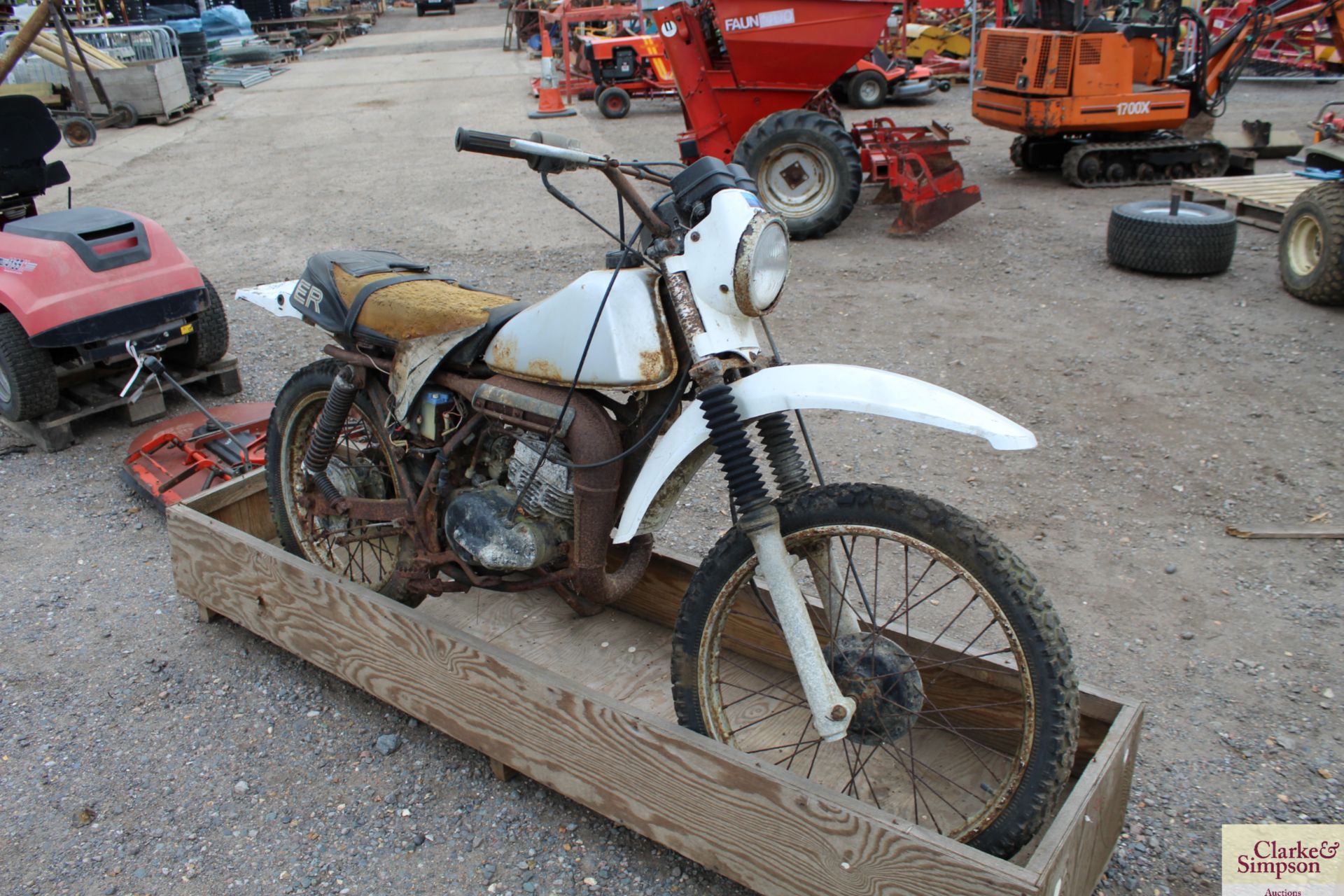 Suzuki ER125 off road motorbike. V - Image 2 of 8