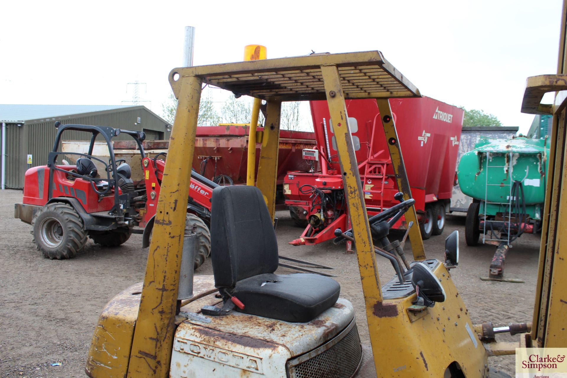 Toyota 02-2FD20 2T diesel forklift.4x366 hours. Vendor reports brakes need attention. V - Image 6 of 16