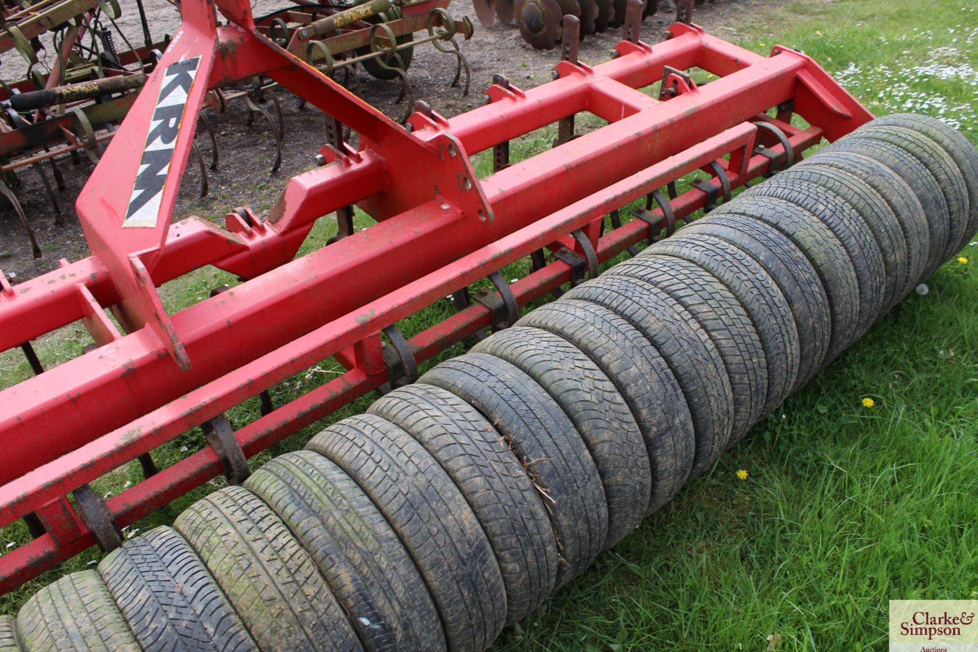KRM 4m DrillMate. With rigid tines, pigtail tines and tyre packer. V - Image 11 of 13