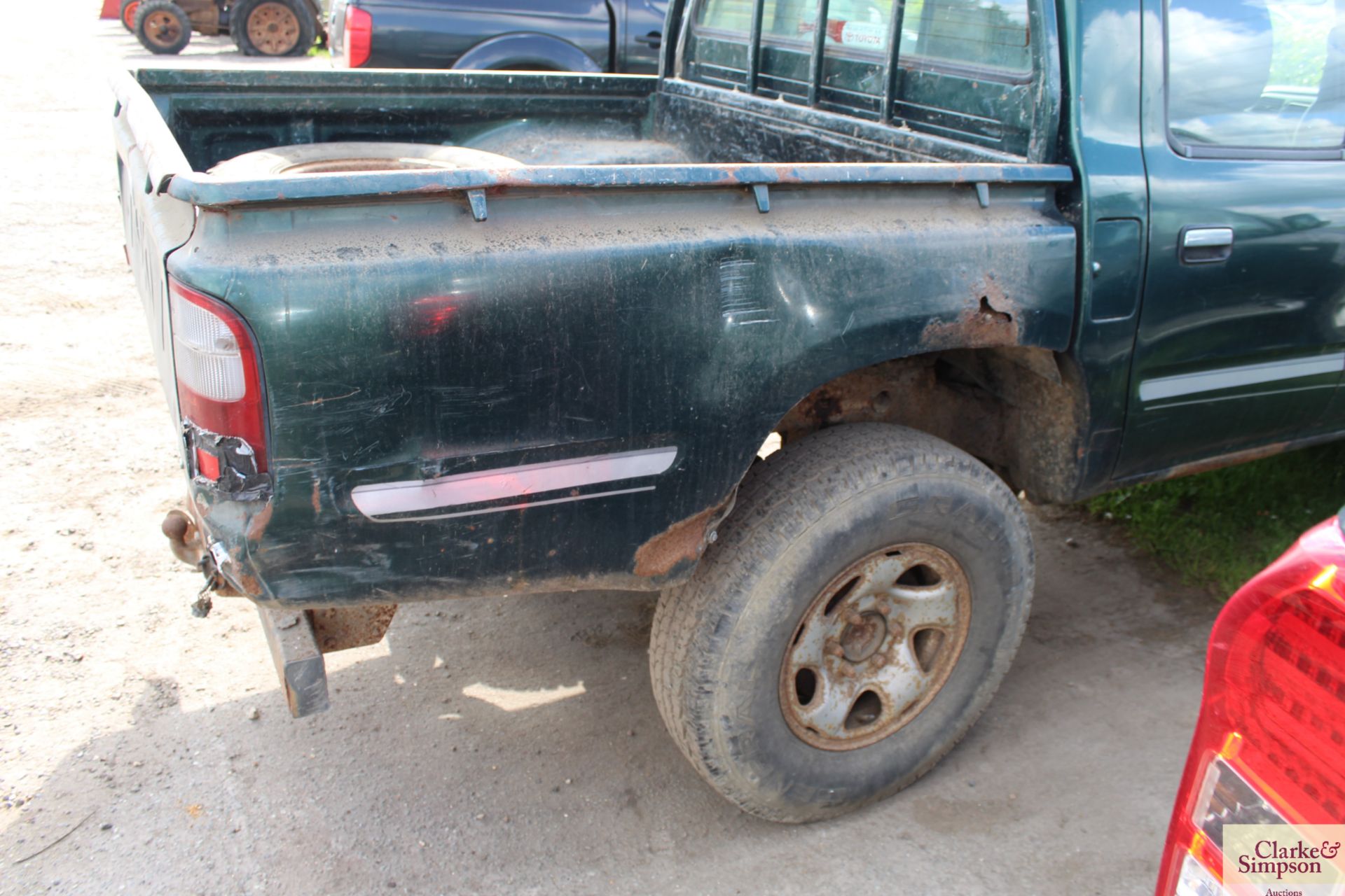 Toyota Hilux EX 270 D-4D double cab pick-up. Registration AF02 EVU. Date of first registration 17/ - Image 14 of 29