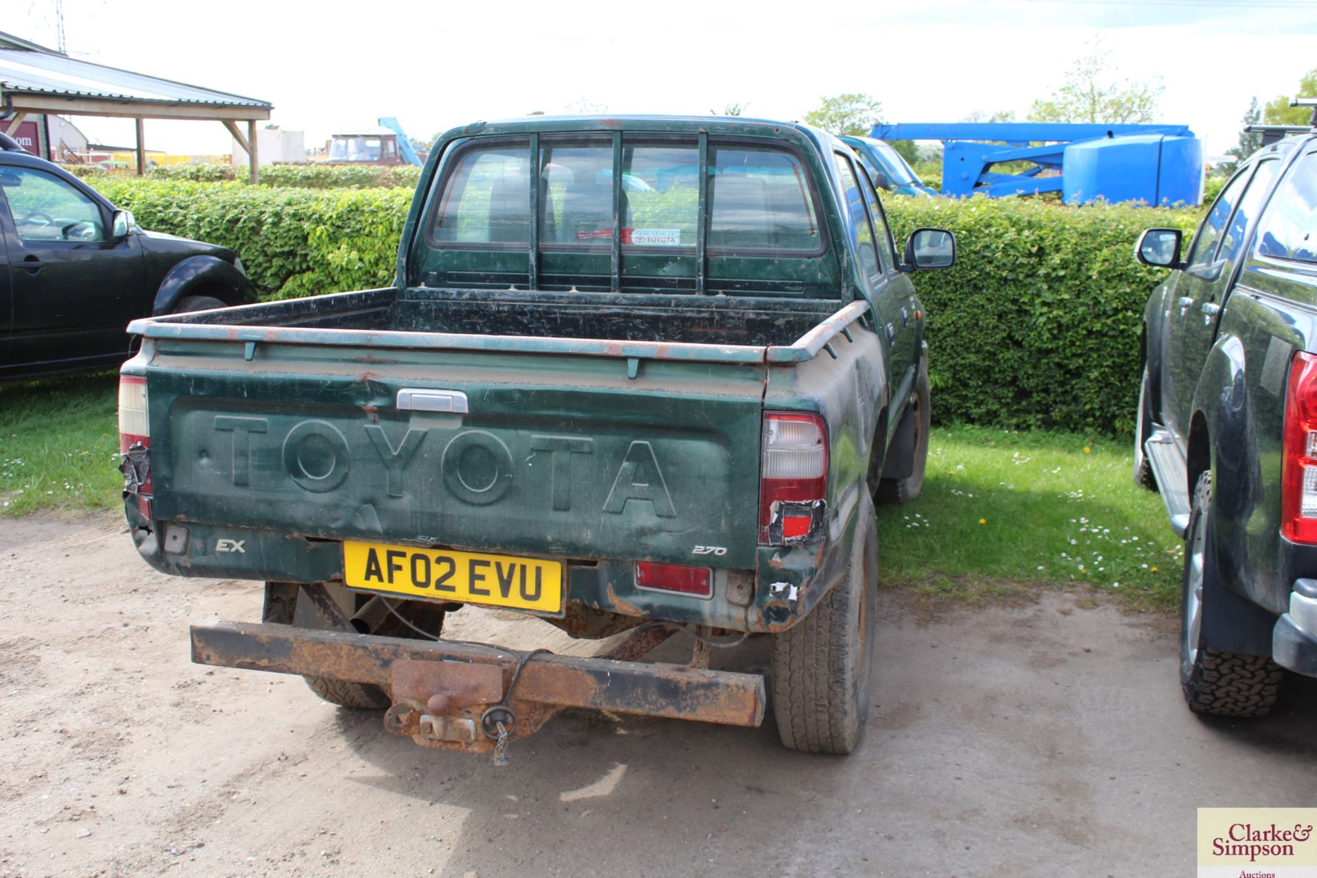 Toyota Hilux EX 270 D-4D double cab pick-up. Registration AF02 EVU. Date of first registration 17/ - Image 3 of 29